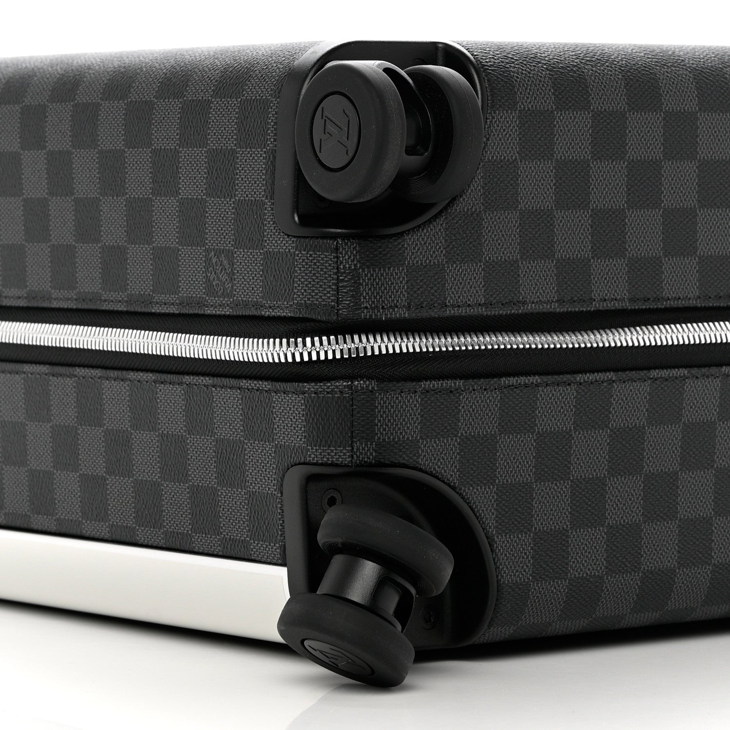Louis Vuitton Damier Graphite Horizon 7 of 11