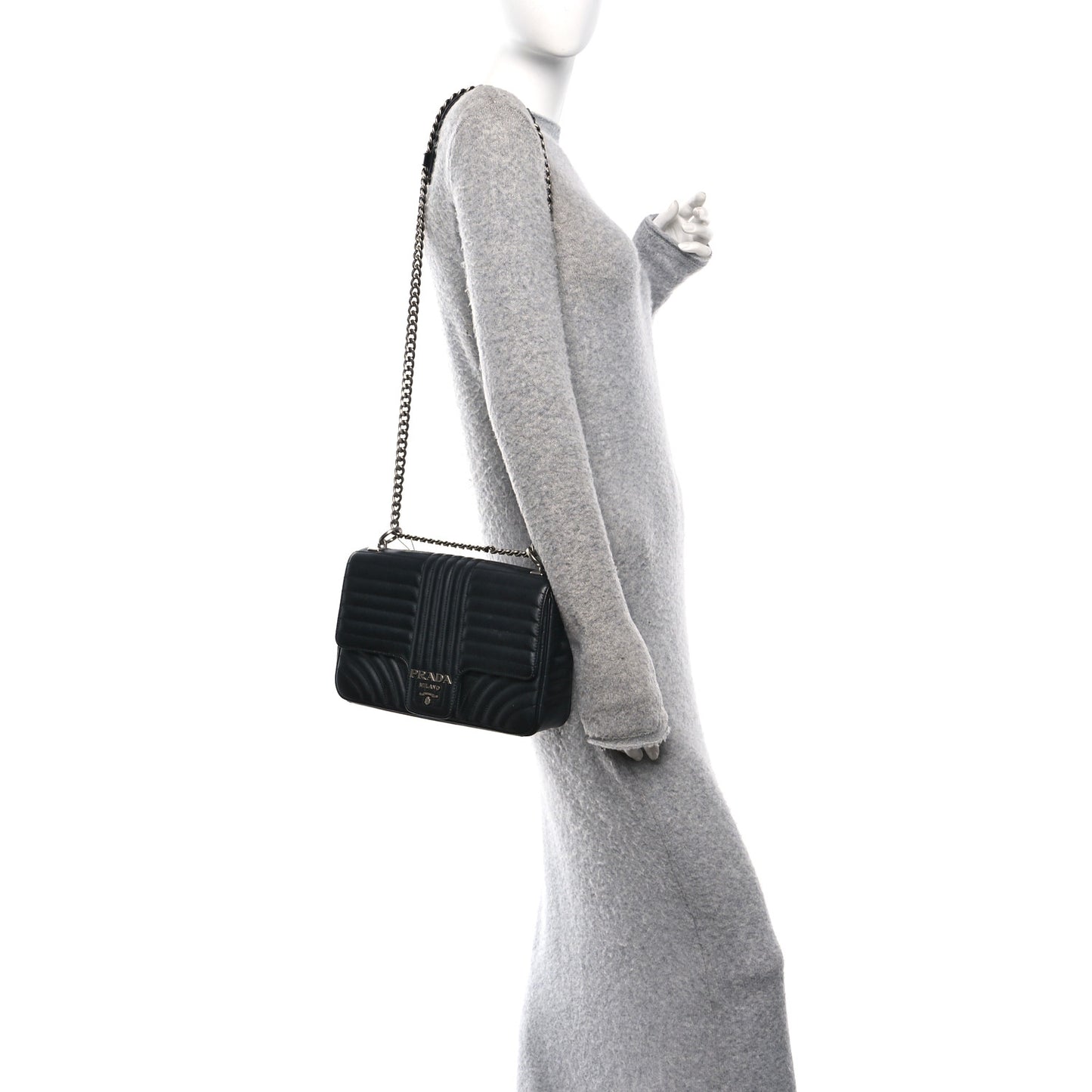 Soft Calfskin Impunture Diagramme Large Chain Flap Shoulder Bag Black