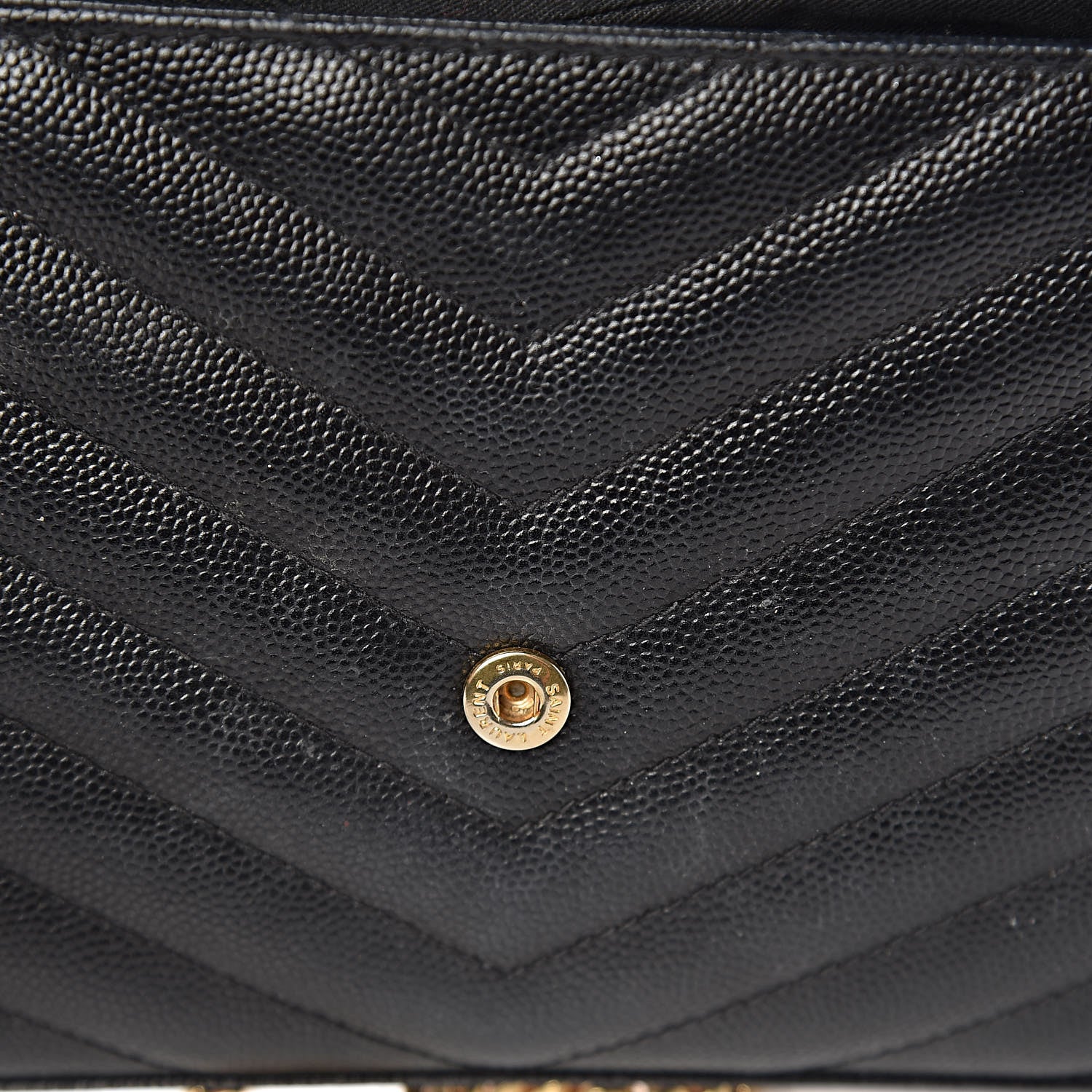 Saint Laurent Grain De Poudre Matelasse Chevron Monogram Chain Wallet Black 15 of 23