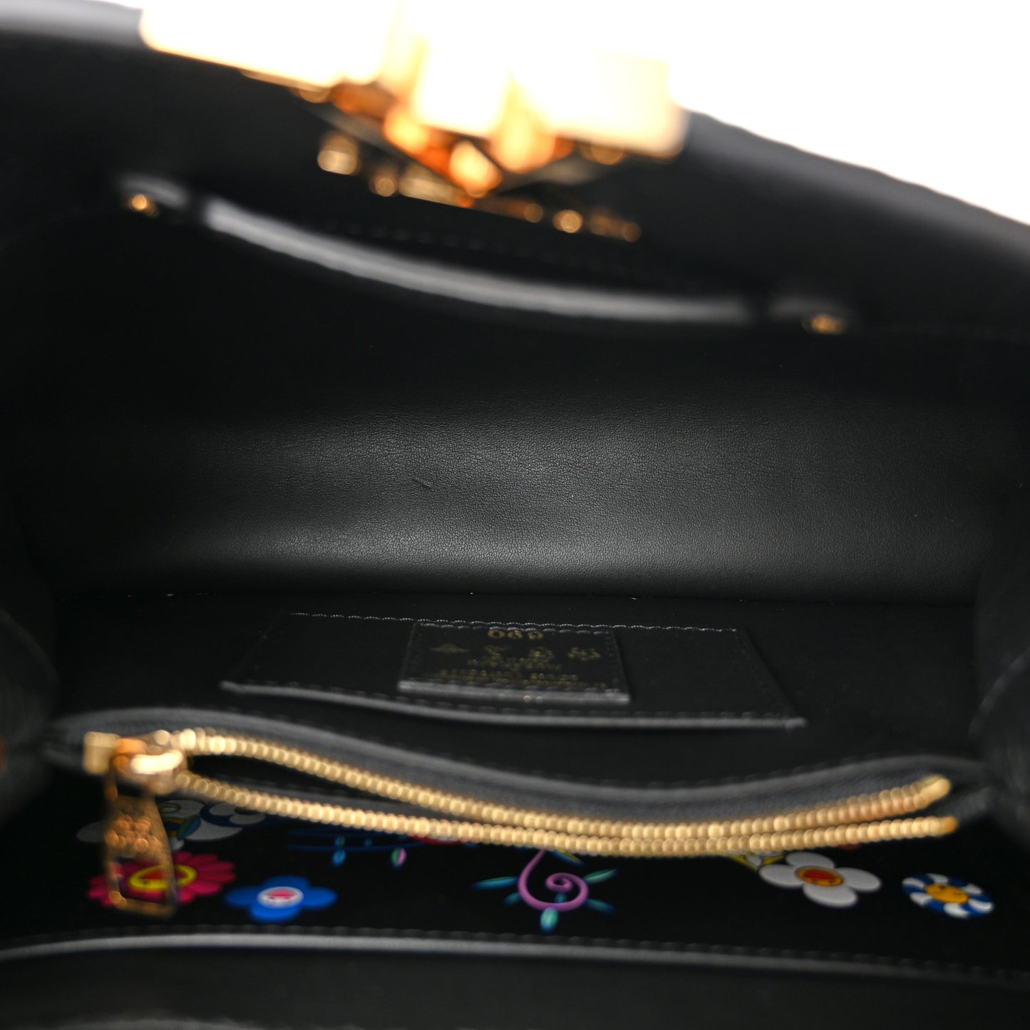 LV X TM Taurillon Superflat Capucines BB Black