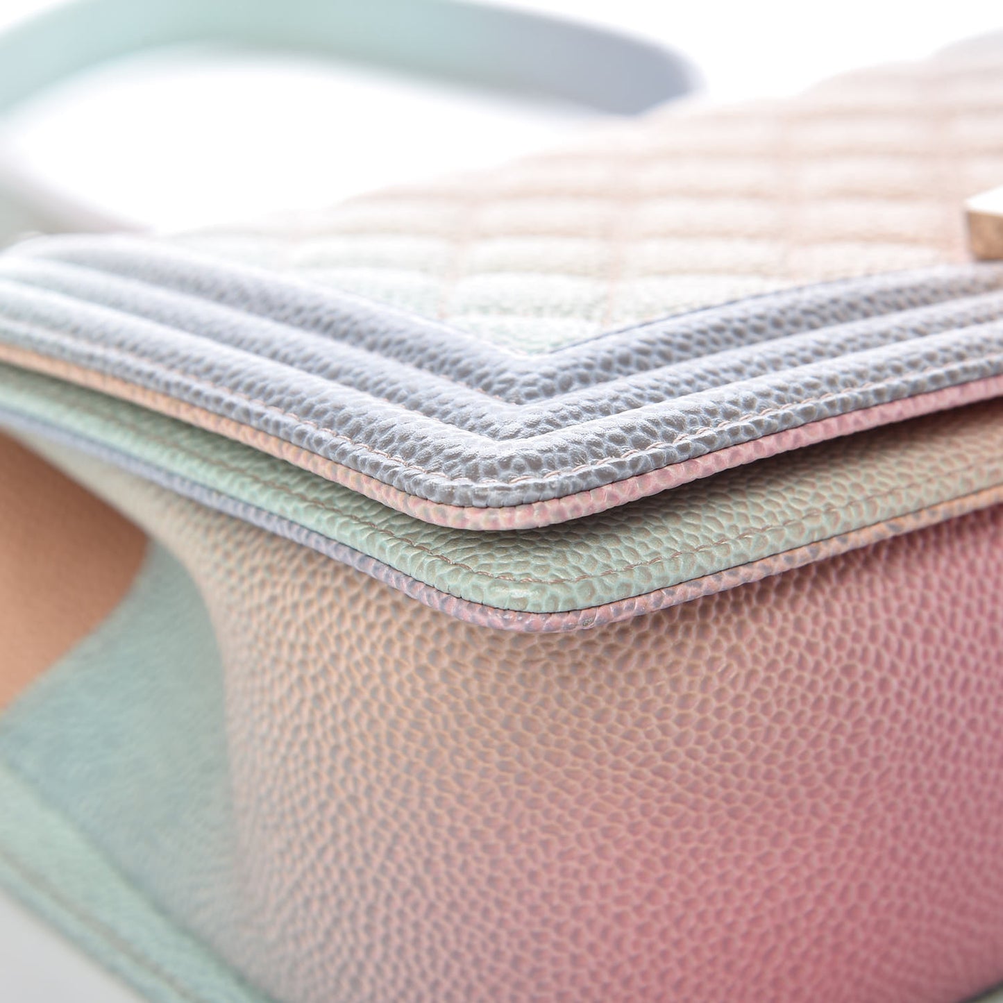 Caviar Quilted Medium Rainbow Boy Flap Multicolor