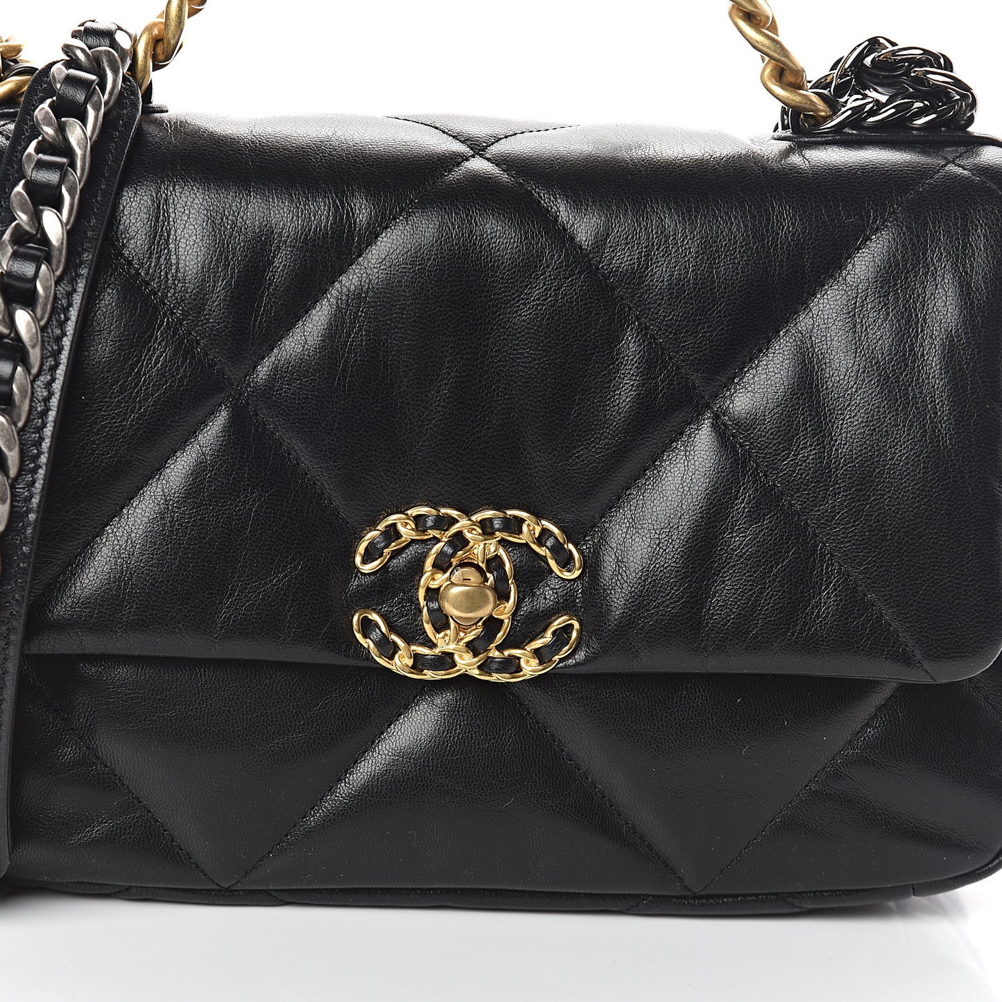 Lambskin Quilted Medium 19 Flap Black