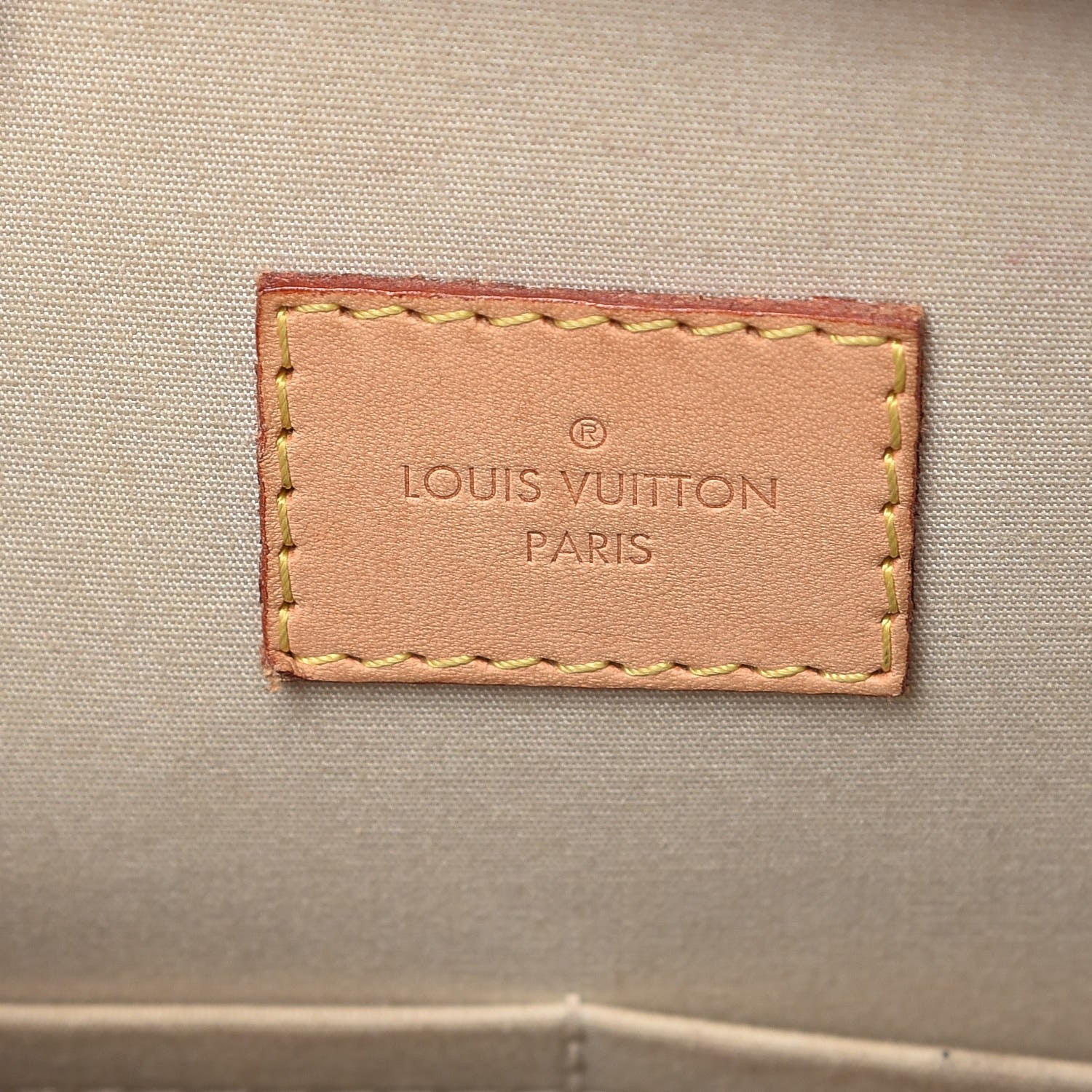 Louis Vuitton Vernis Alma GM Blanc Corail 6 of 14
