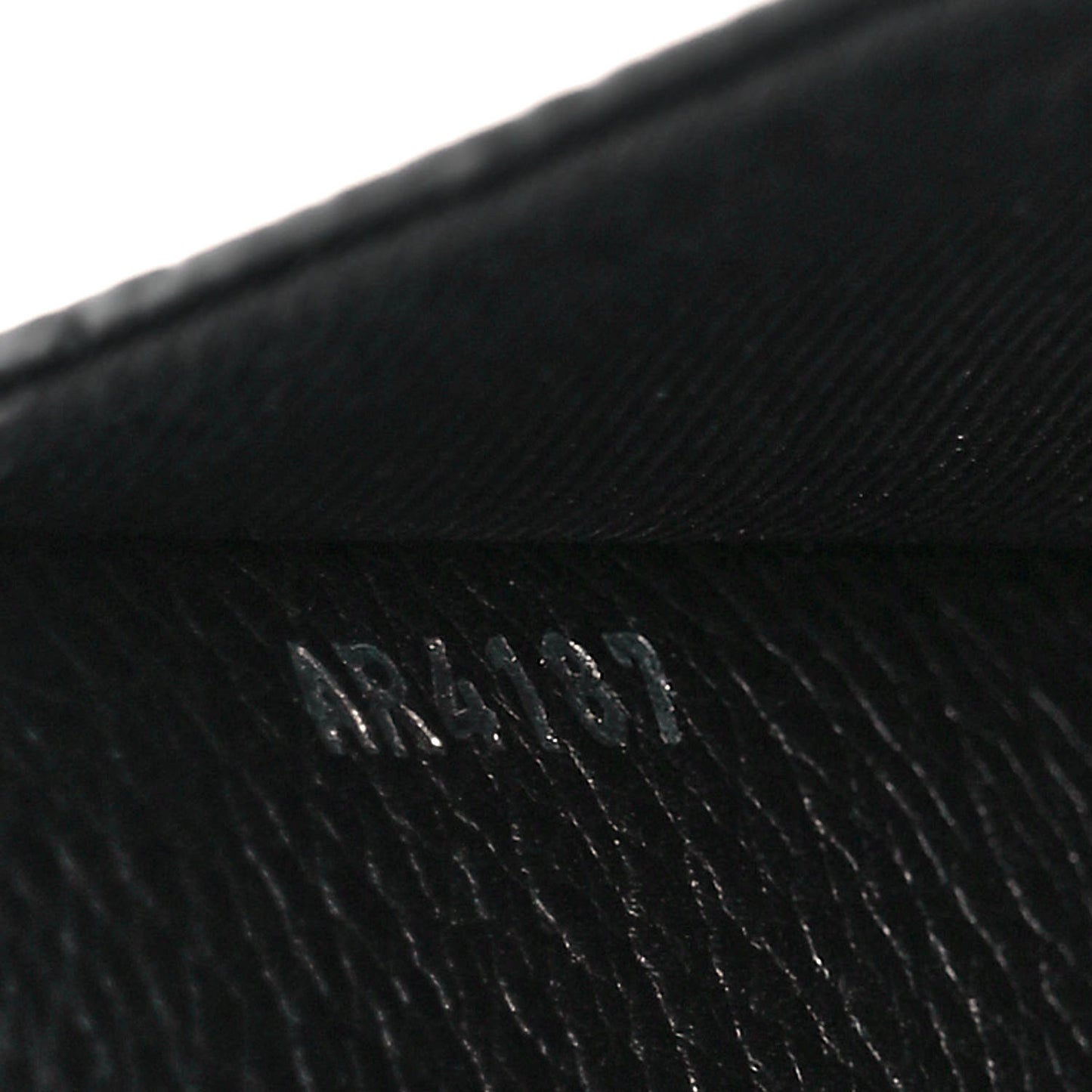Calfskin Lockme II Chain Bag BB Black
