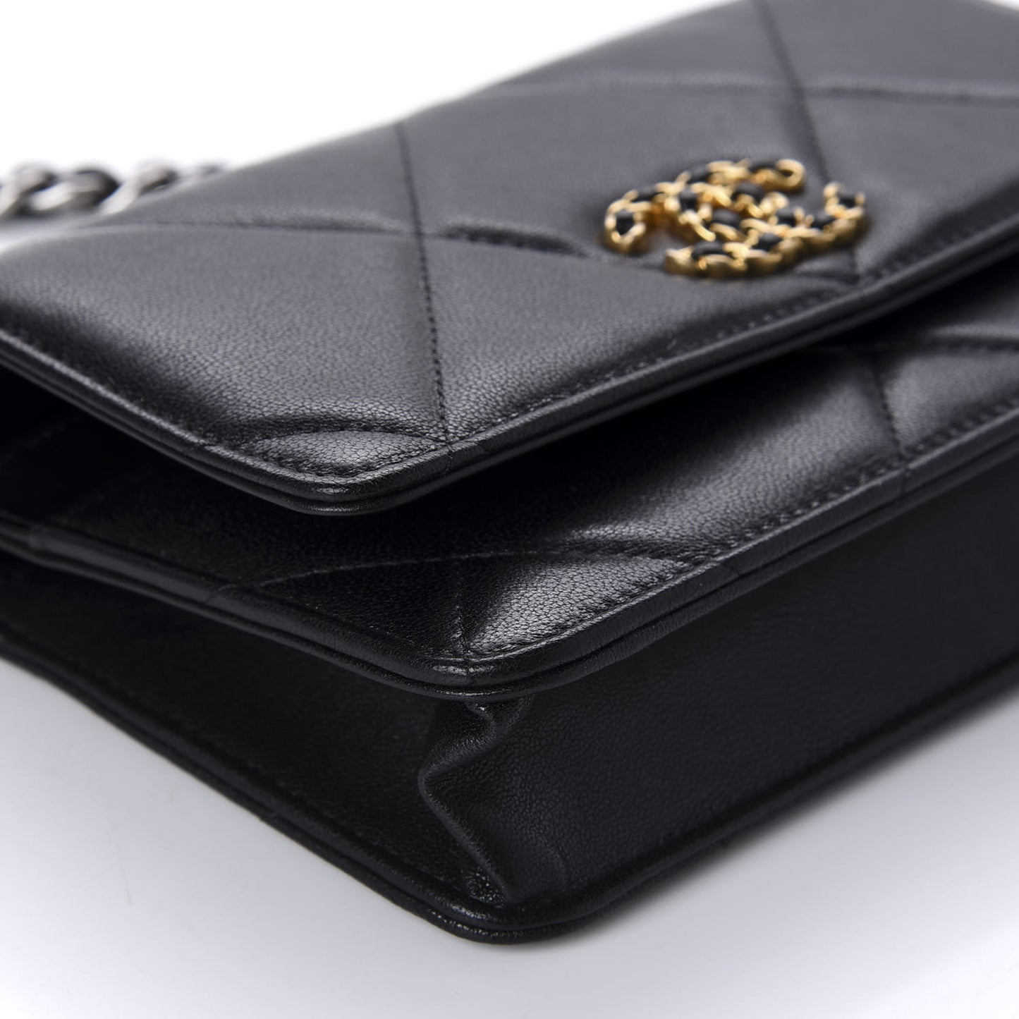 Goatskin Quilted 19 Wallet On Chain WOC Black
