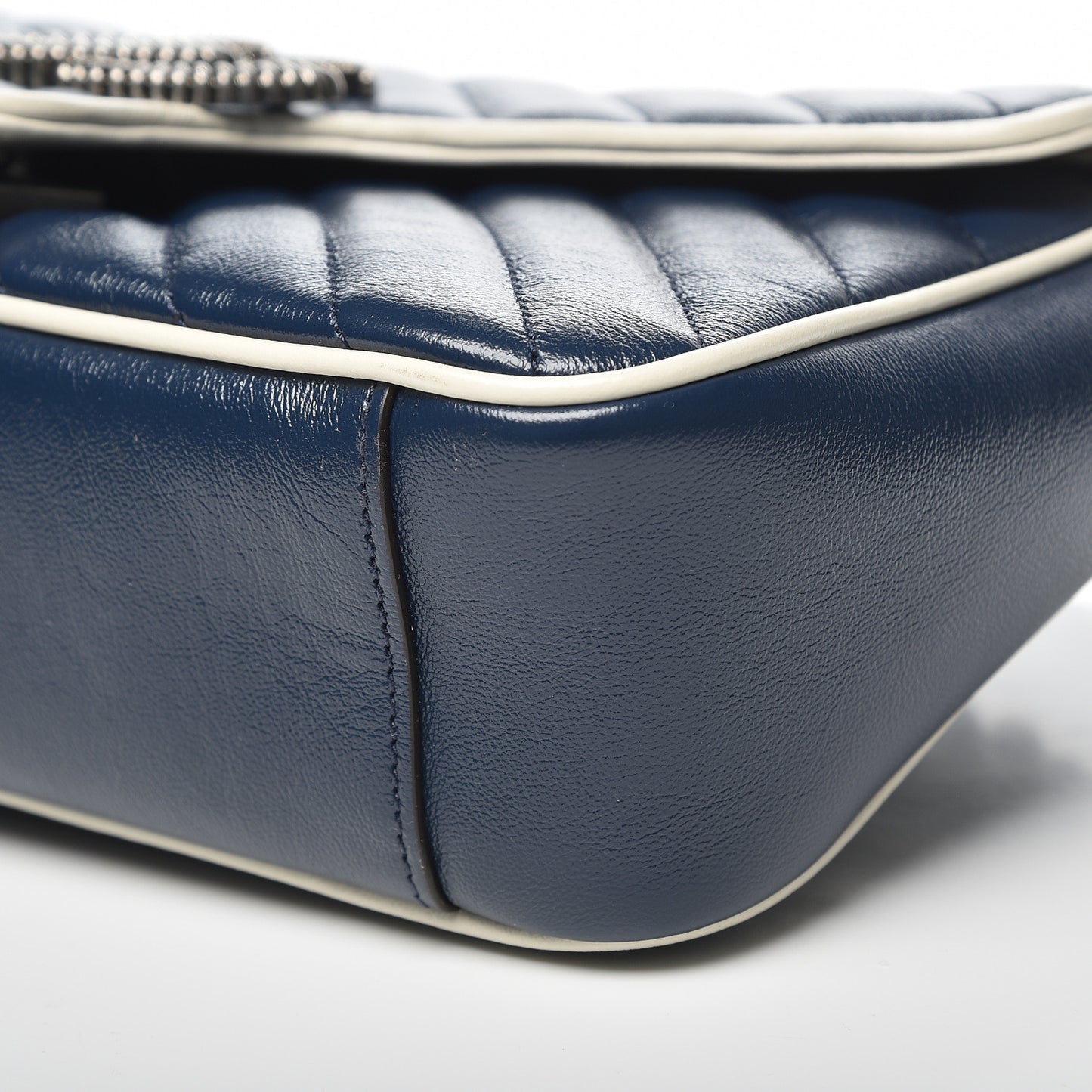 Vintage Effect Calfskin Matelasse Diagonal Small Torchon GG Marmont Shoulder Bag Blue Agata Mystic White