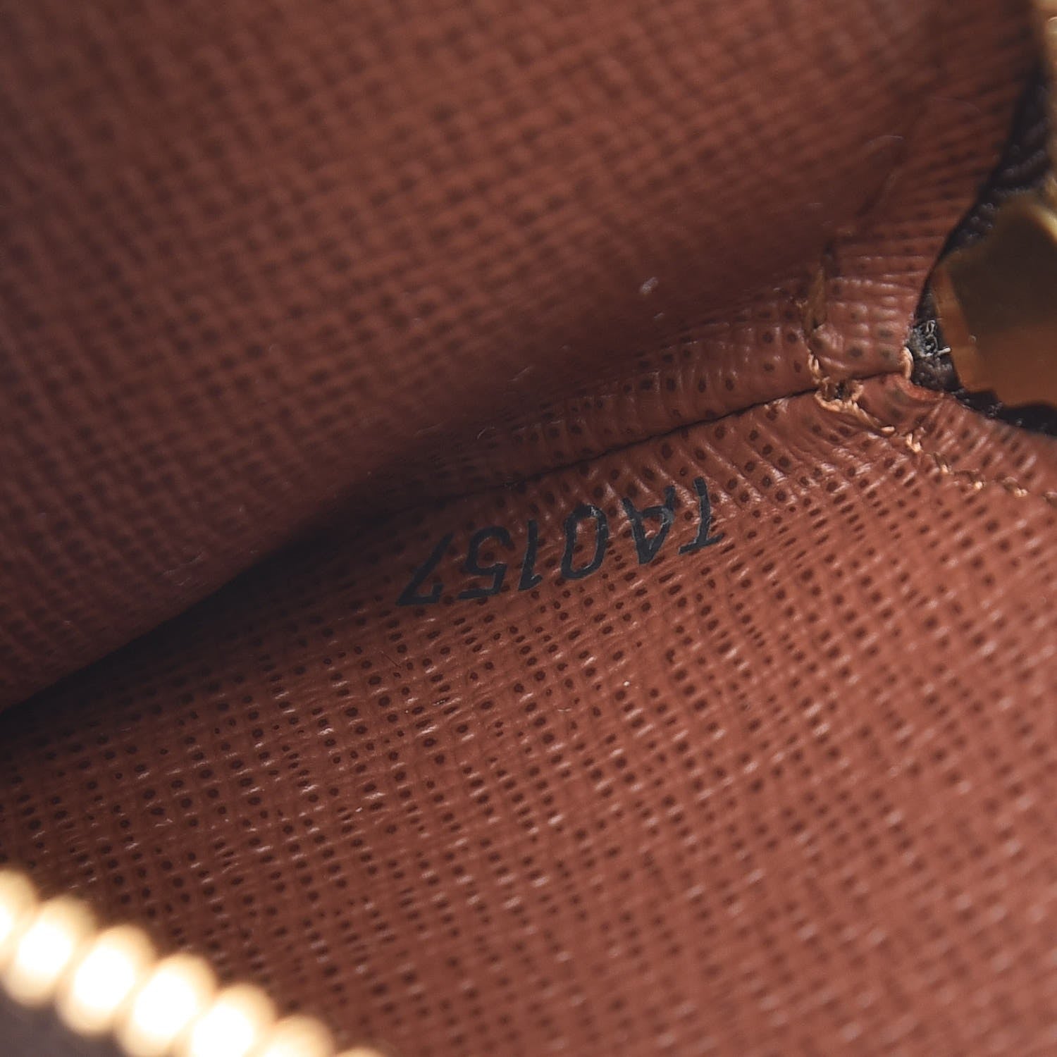 Louis Vuitton Monogram Round Coin Purse 7 of 7