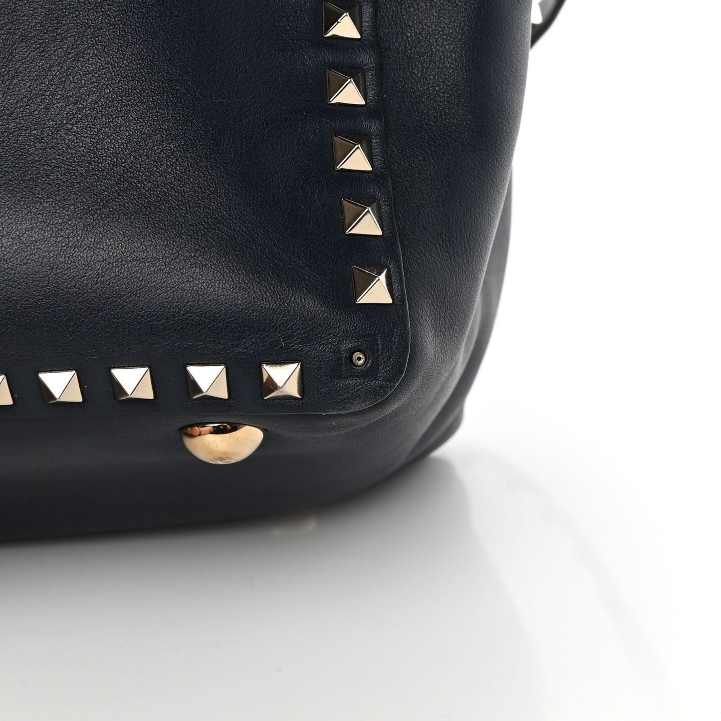 Vitello Medium Rockstud Tote Marine