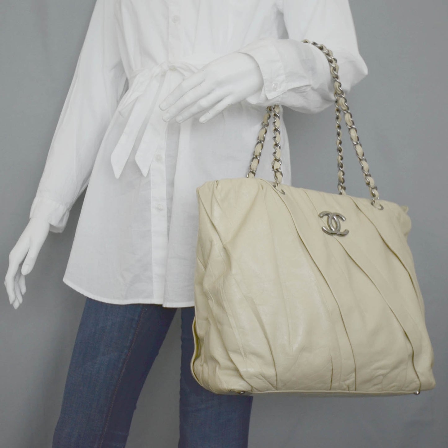 Leather Twisted Medium Tote