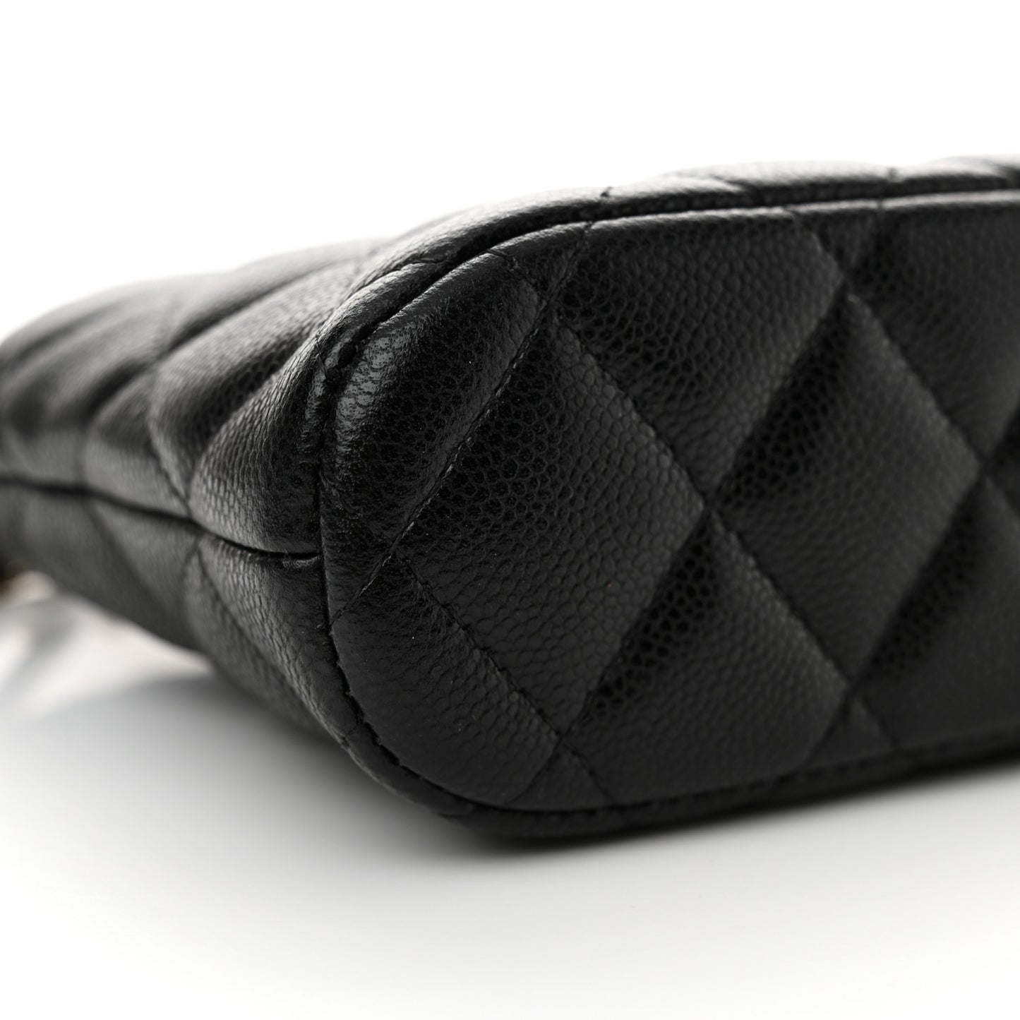 Caviar Quilted Classic Clutch With Chain Black