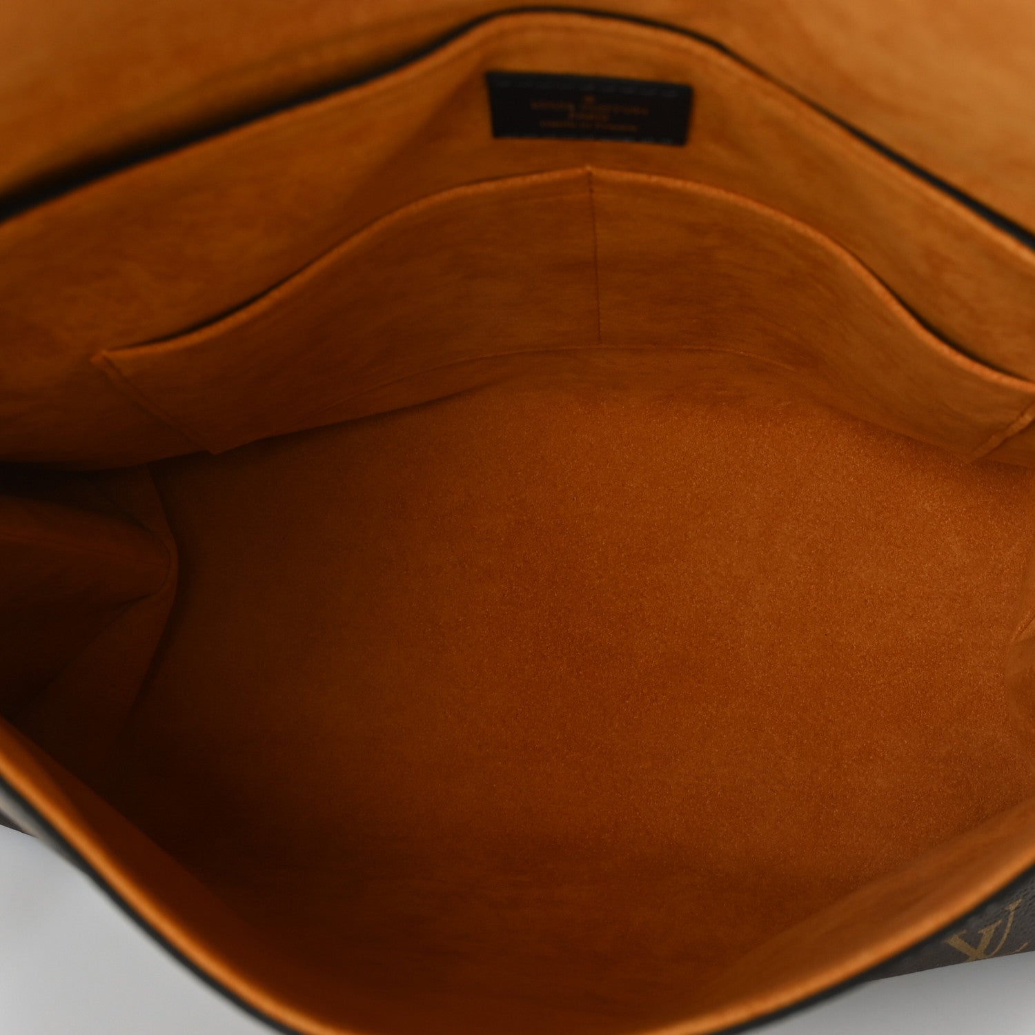 Louis Vuitton Monogram Beaubourg MM Safran Imperial 5 of 8
