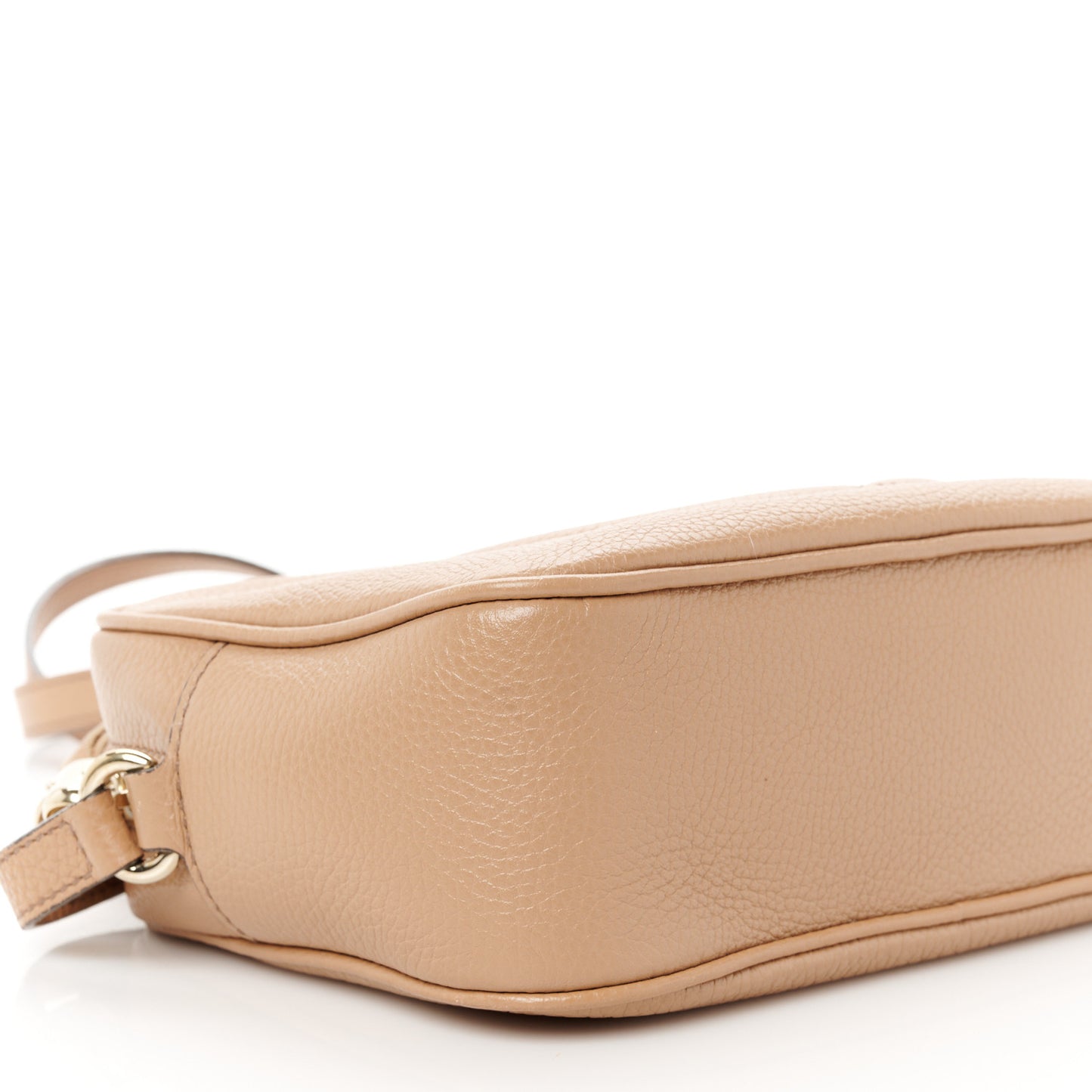 Pebbled Calfskin Small Soho Disco Bag Camelia