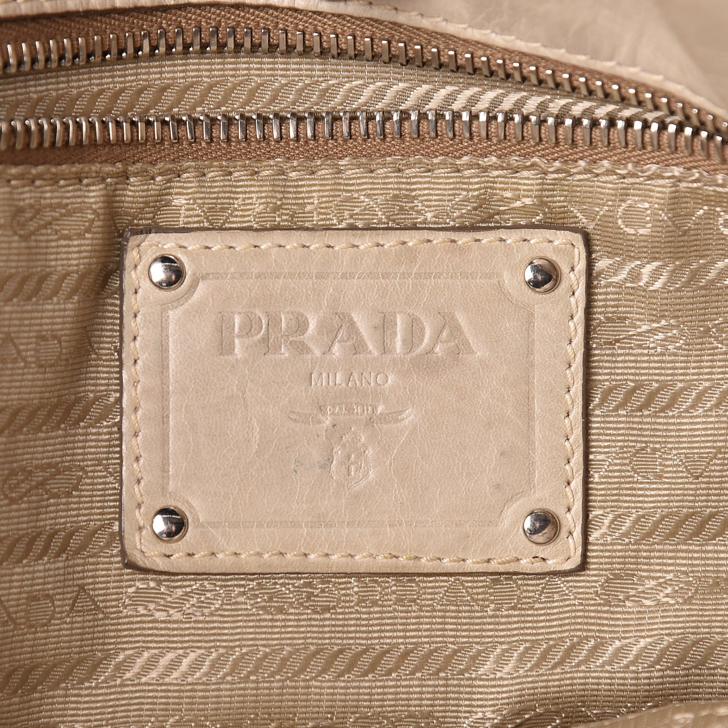 Vitello Shine Tote Ivory