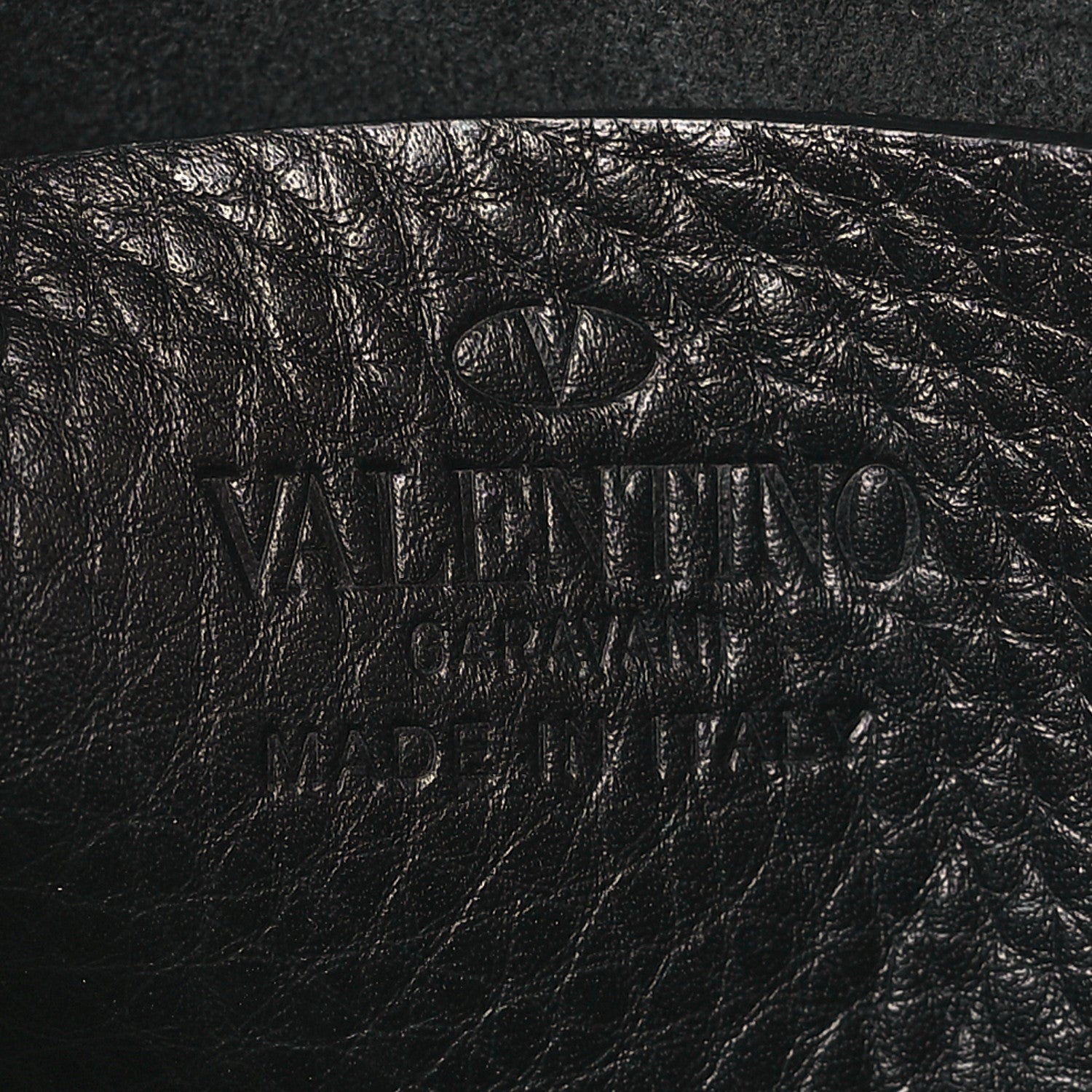 Valentino Garavani Pebbled Calfskin Rockstud Camera Crossbody Bag Black 6 of 8