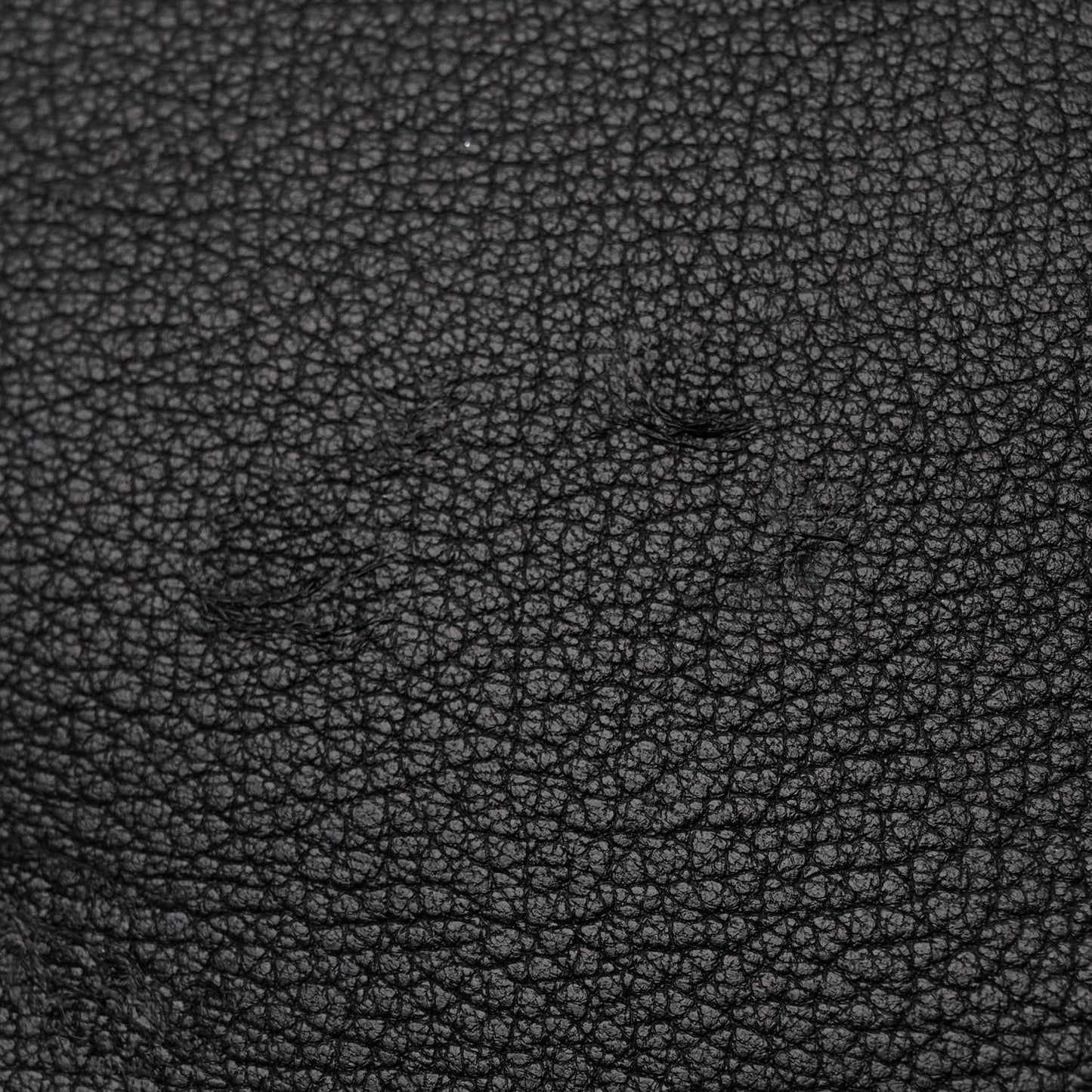 Sugar Goatskin Medium Antigona Black