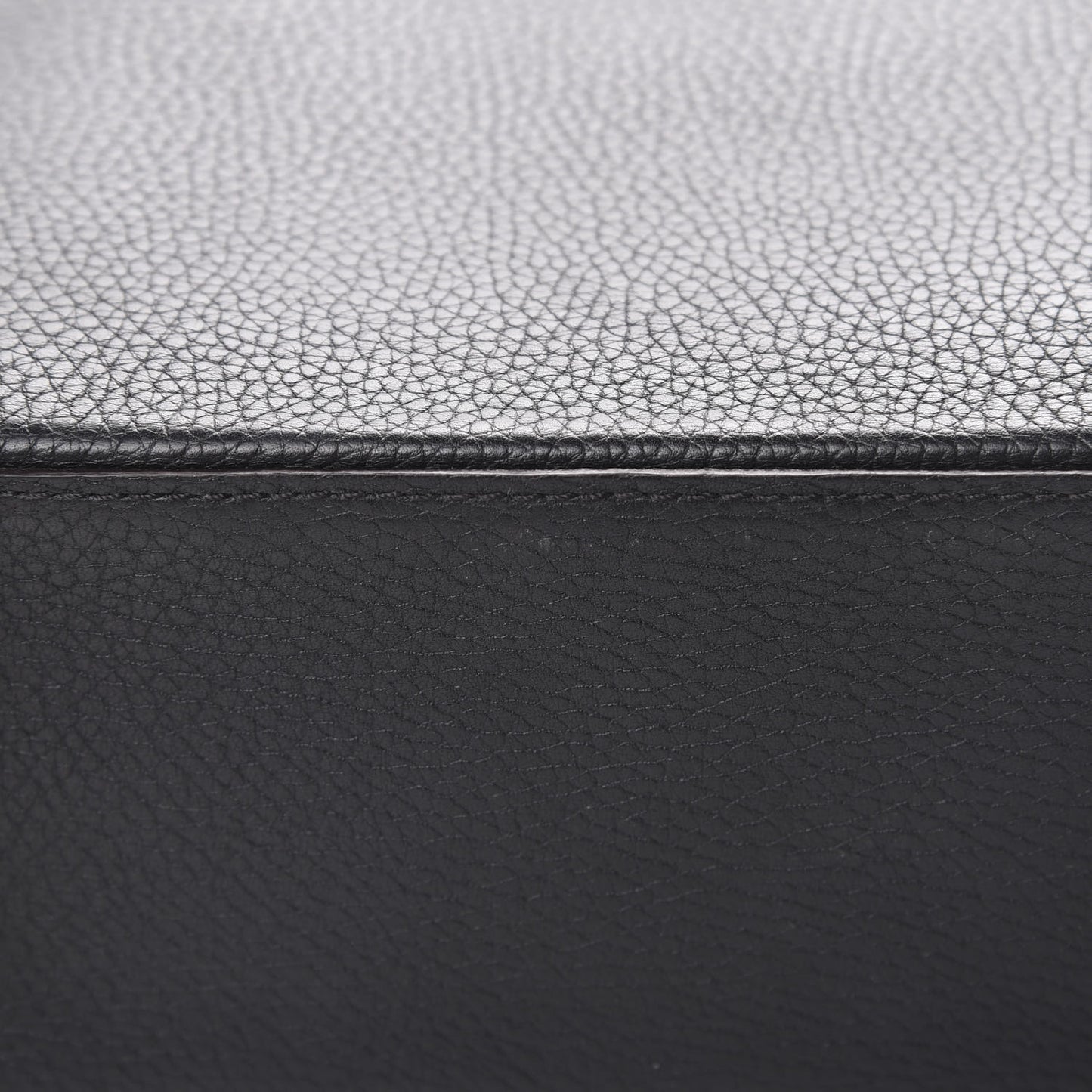 Taurillon Capucines BB Black