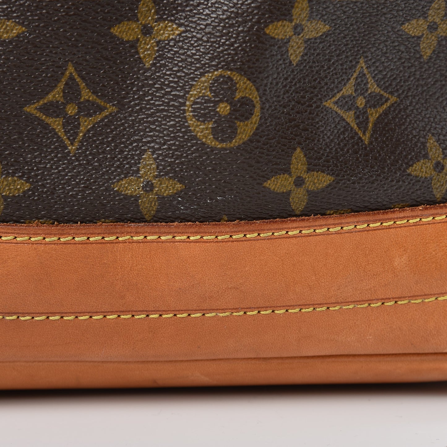 Monogram Noe