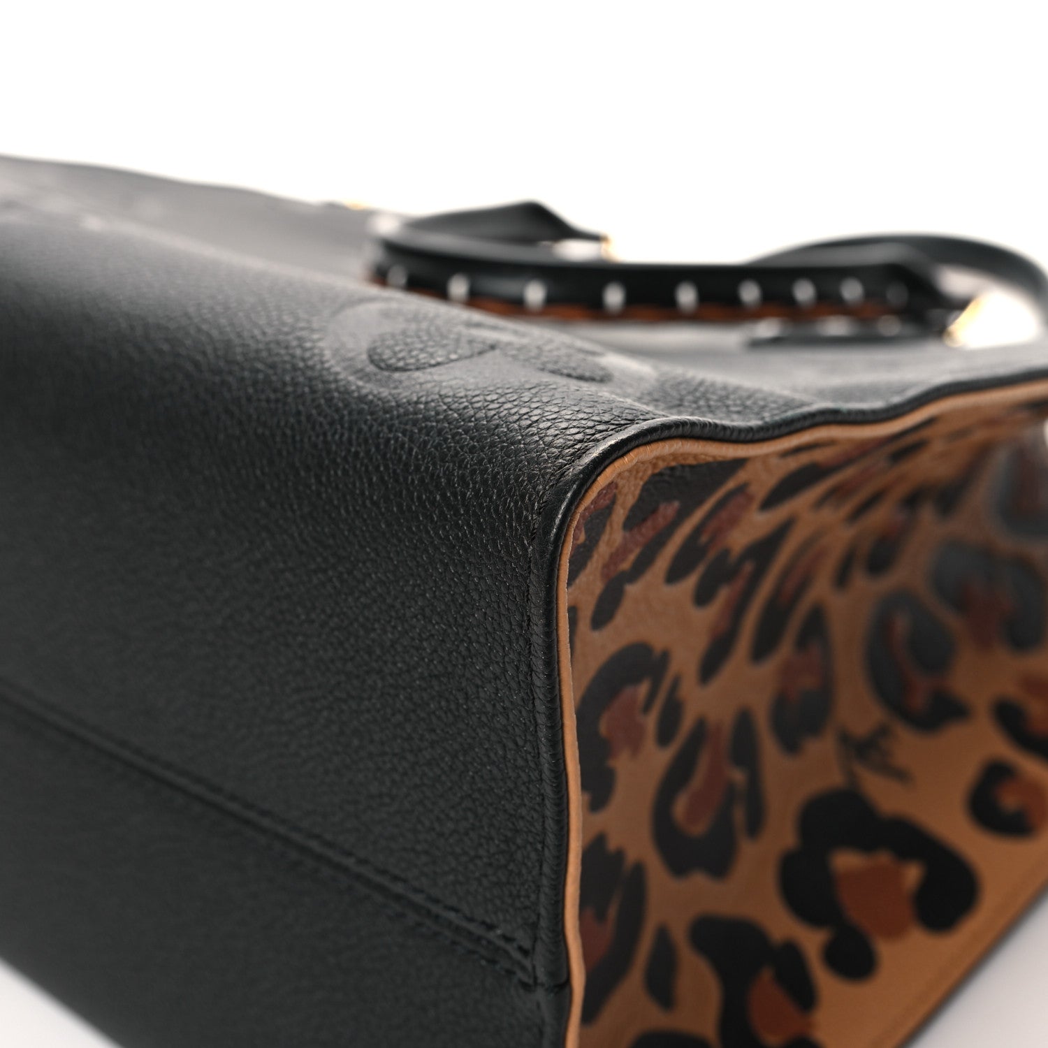 Louis Vuitton Empreinte Monogram Giant Wild At Heart Onthego MM Black 11 of 11