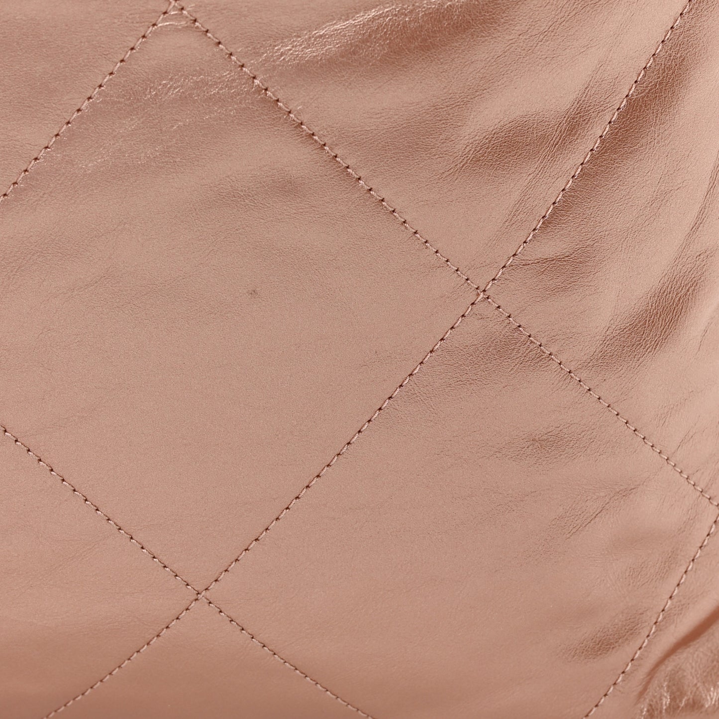 Metallic Calfskin Quilted Chanel 22 Pink