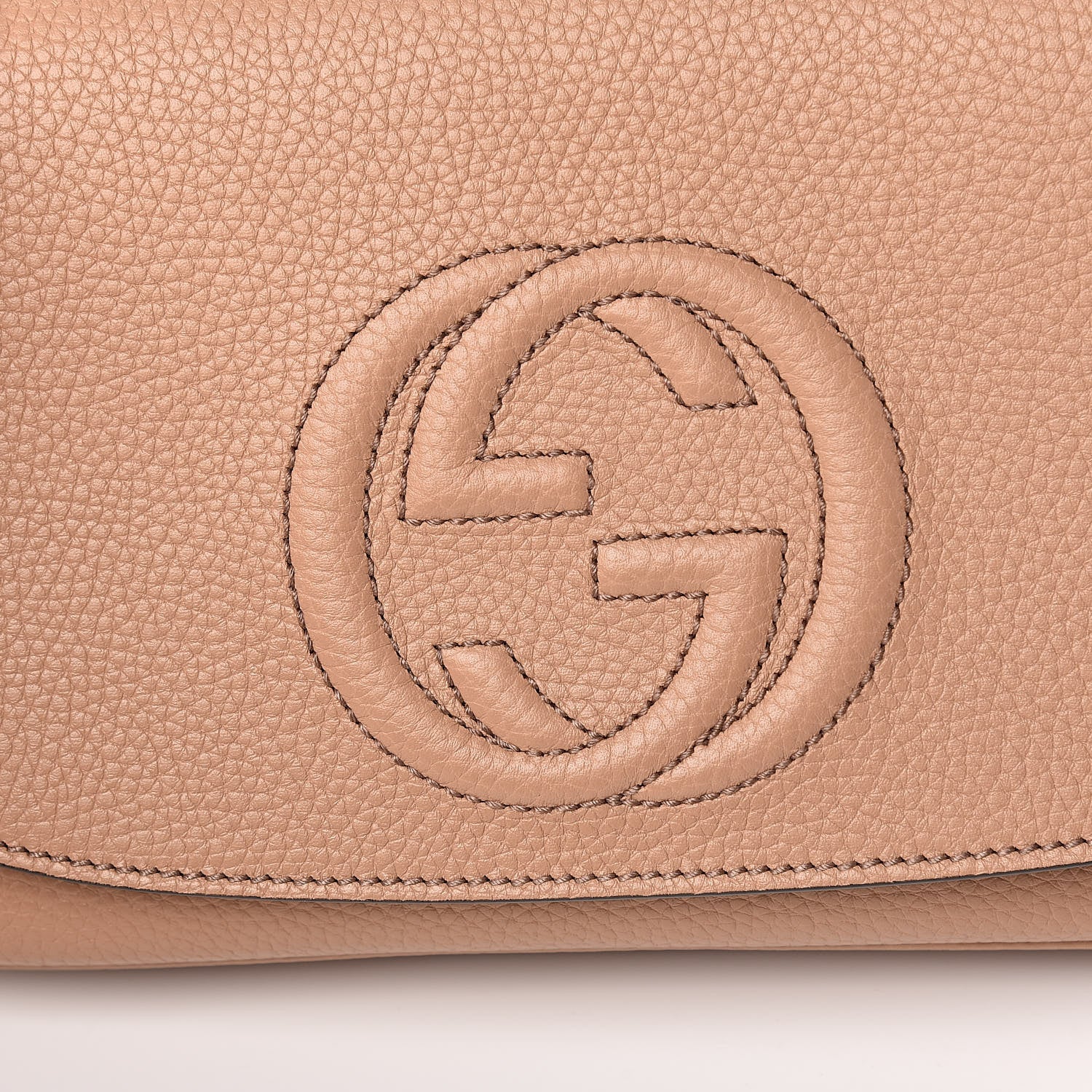 Gucci Pebbled Calfskin Medium Soho Flap Crossbody Camelia 10 of 10