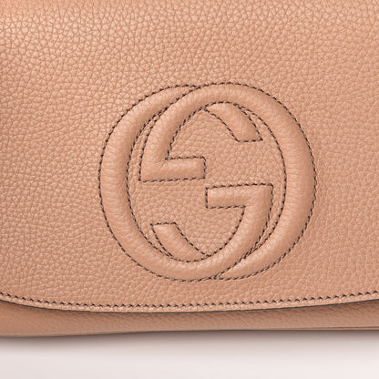 Gucci Pebbled Calfskin Medium Soho Flap Crossbody Camelia 10 of 10