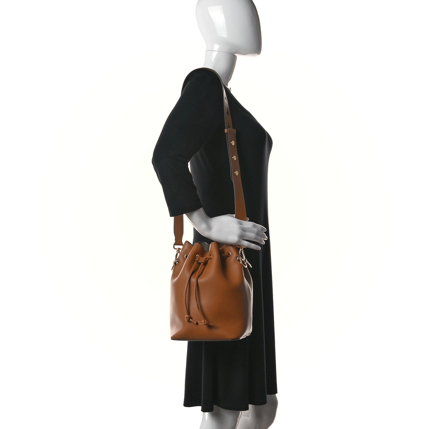 Vitello Grace Matte F is Fendi Grande Mon Tresor Bucket Bag Nocciola