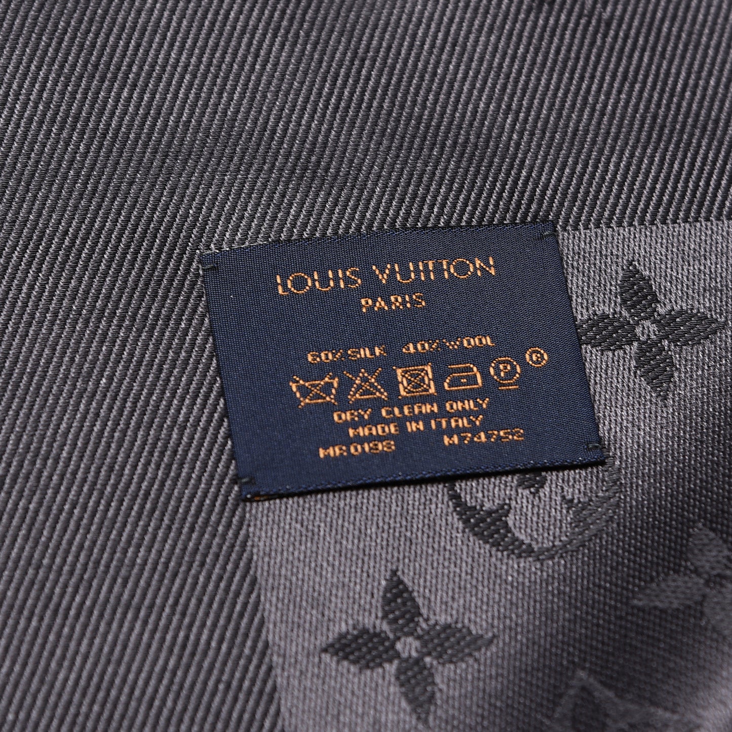 Monogram Silk Wool Shine Shawl Anthracite