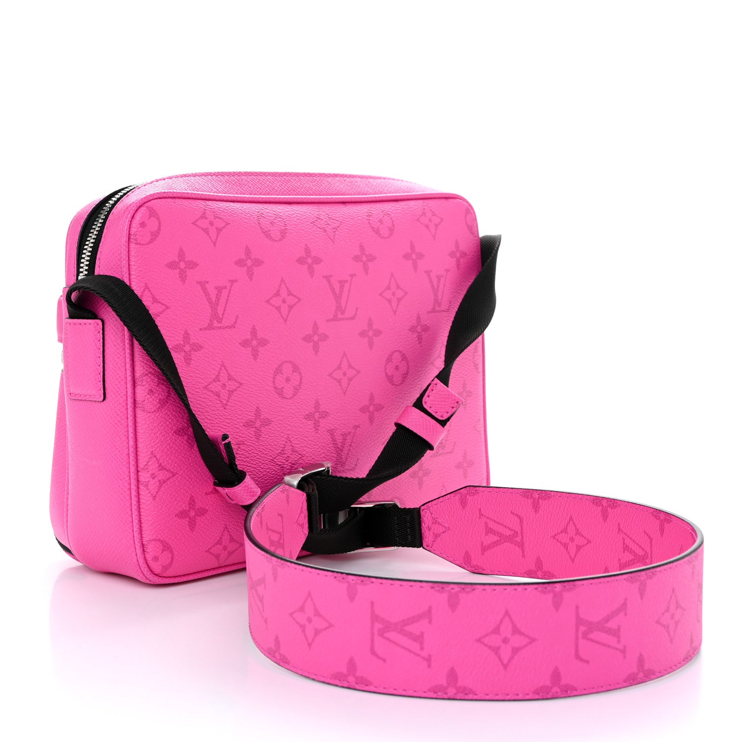 Louis Vuitton Taigarama Outdoor Messenger Fuchsia 3 of 9