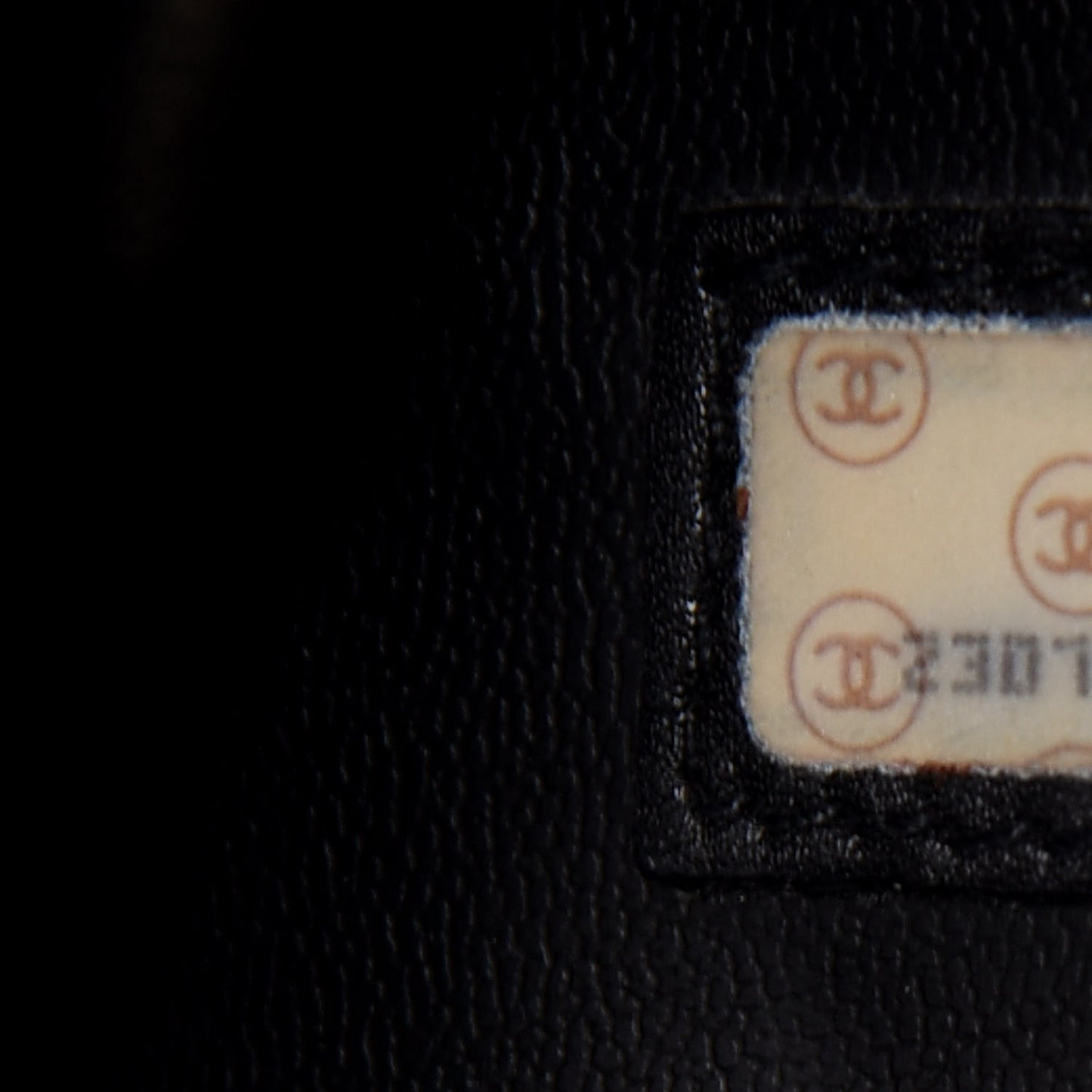 Calfskin Stitched CC Boston Black