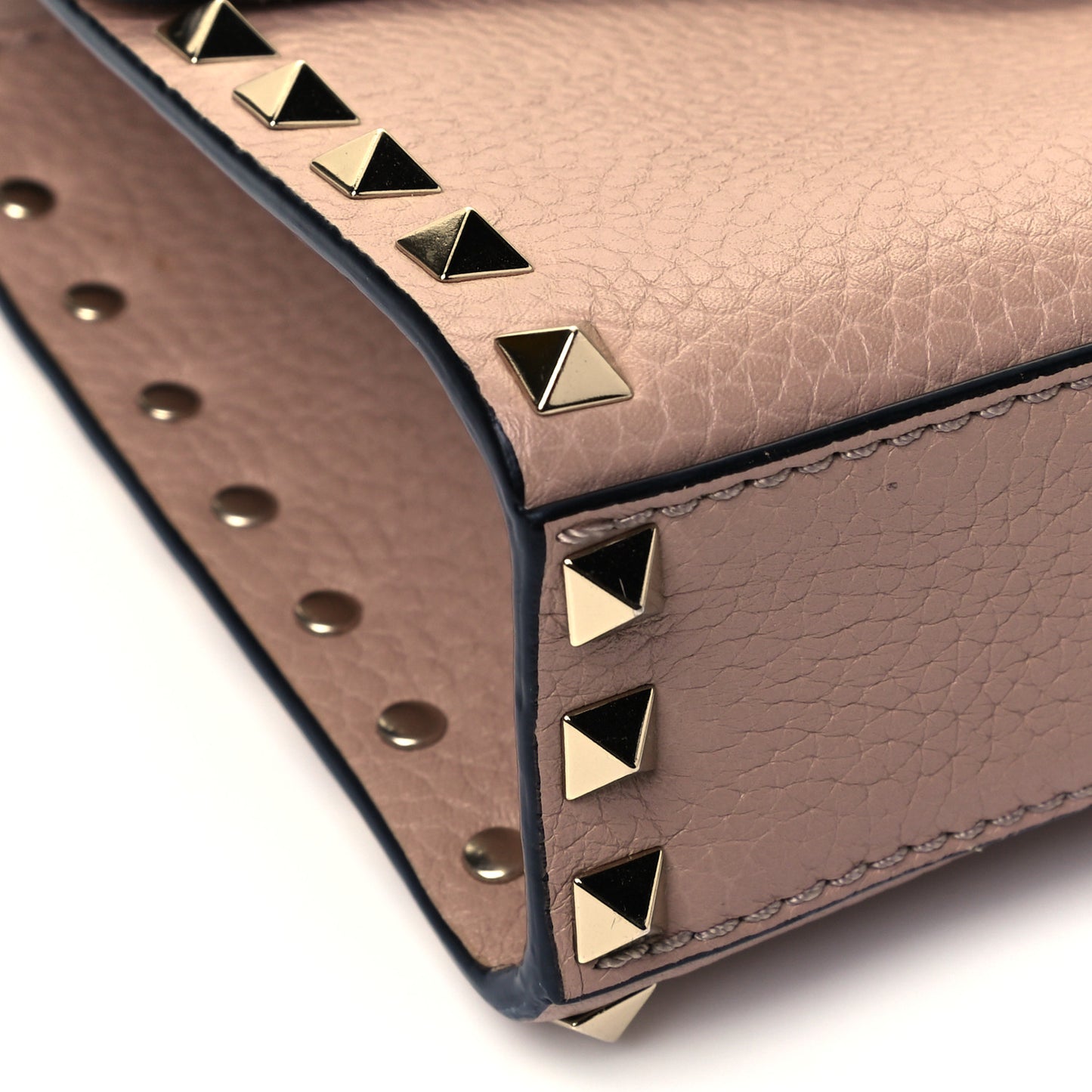 Pebbled Calfskin Medium Rockstud Flip Lock Crossbody Bag Poudre