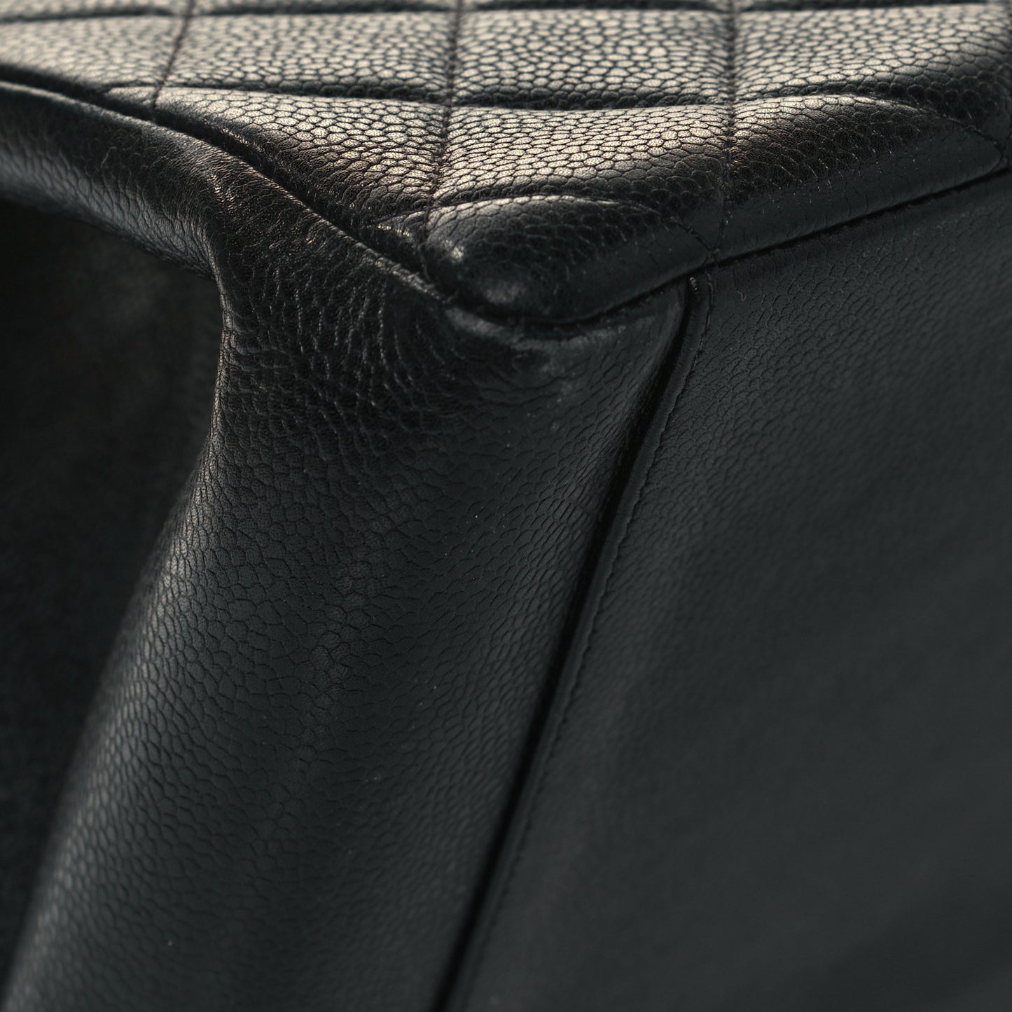 Caviar Quilted Grand Timeless Tote GTT Black