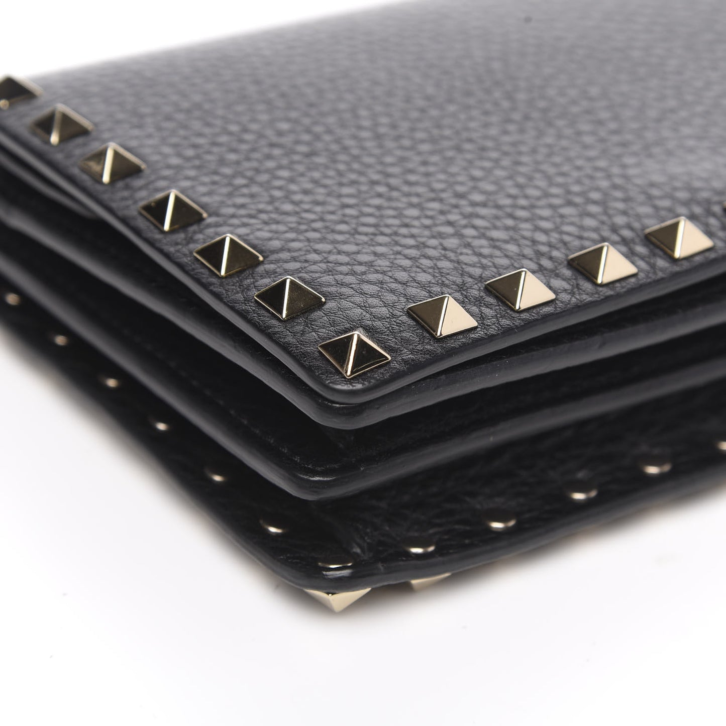 Pebbled Calfskin Rockstud Wallet on Chain Black