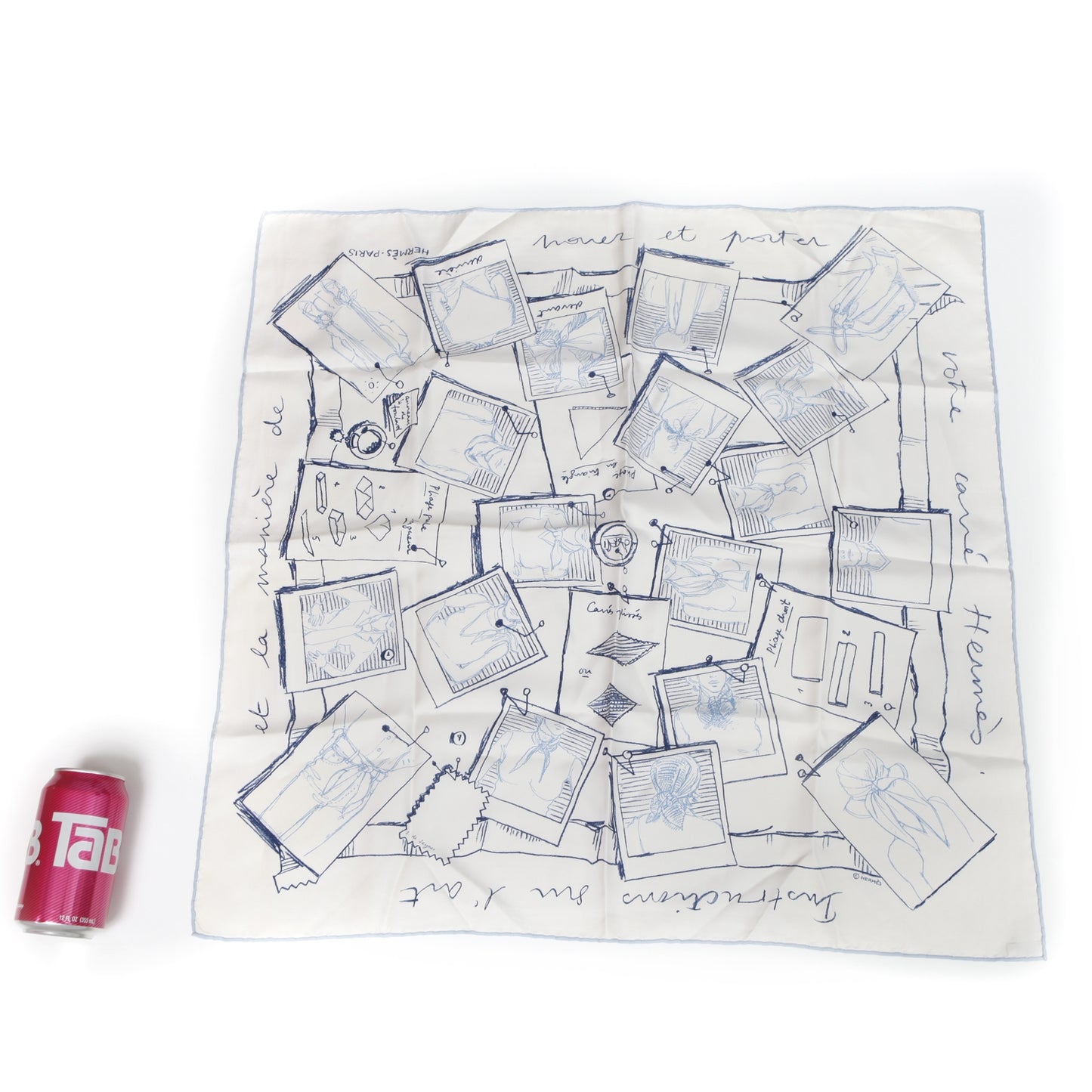 Silk Instructions Sur L'Art de Nouer et Porter Votre Carre Scarf 70