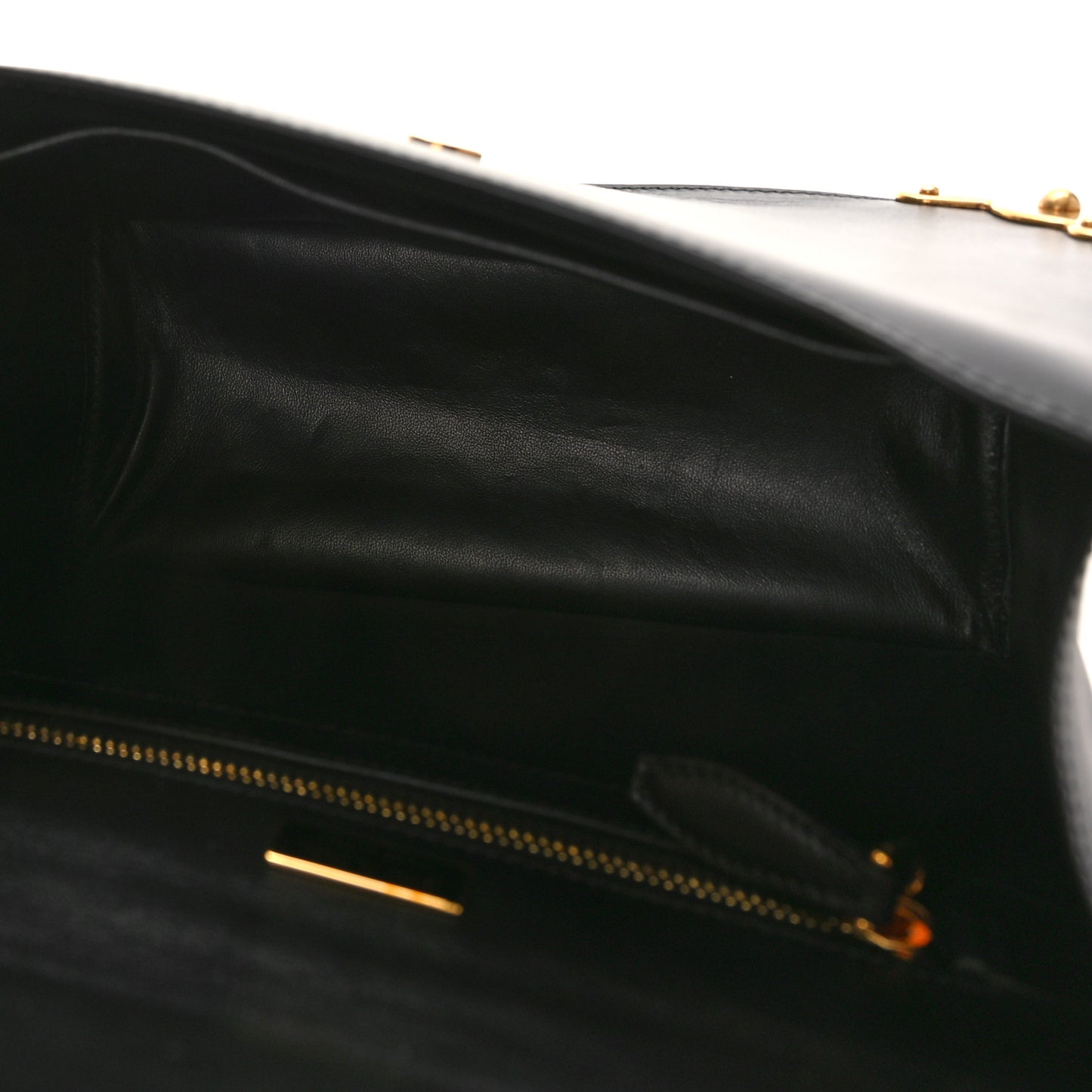 Antic Soft Saffiano Lions Head Cahier Shoulder Bag Black