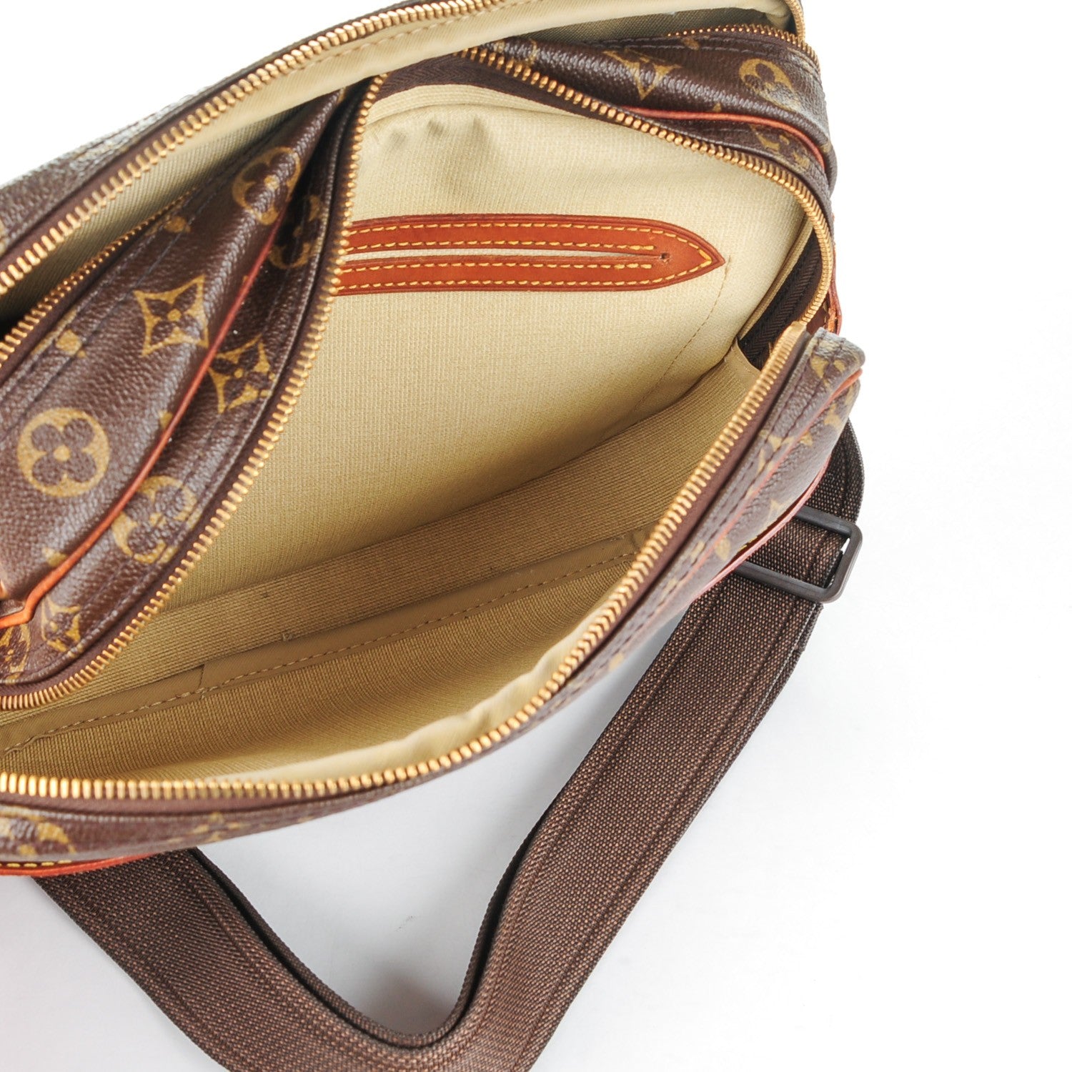 Louis Vuitton Monogram Reporter PM 5 of 10
