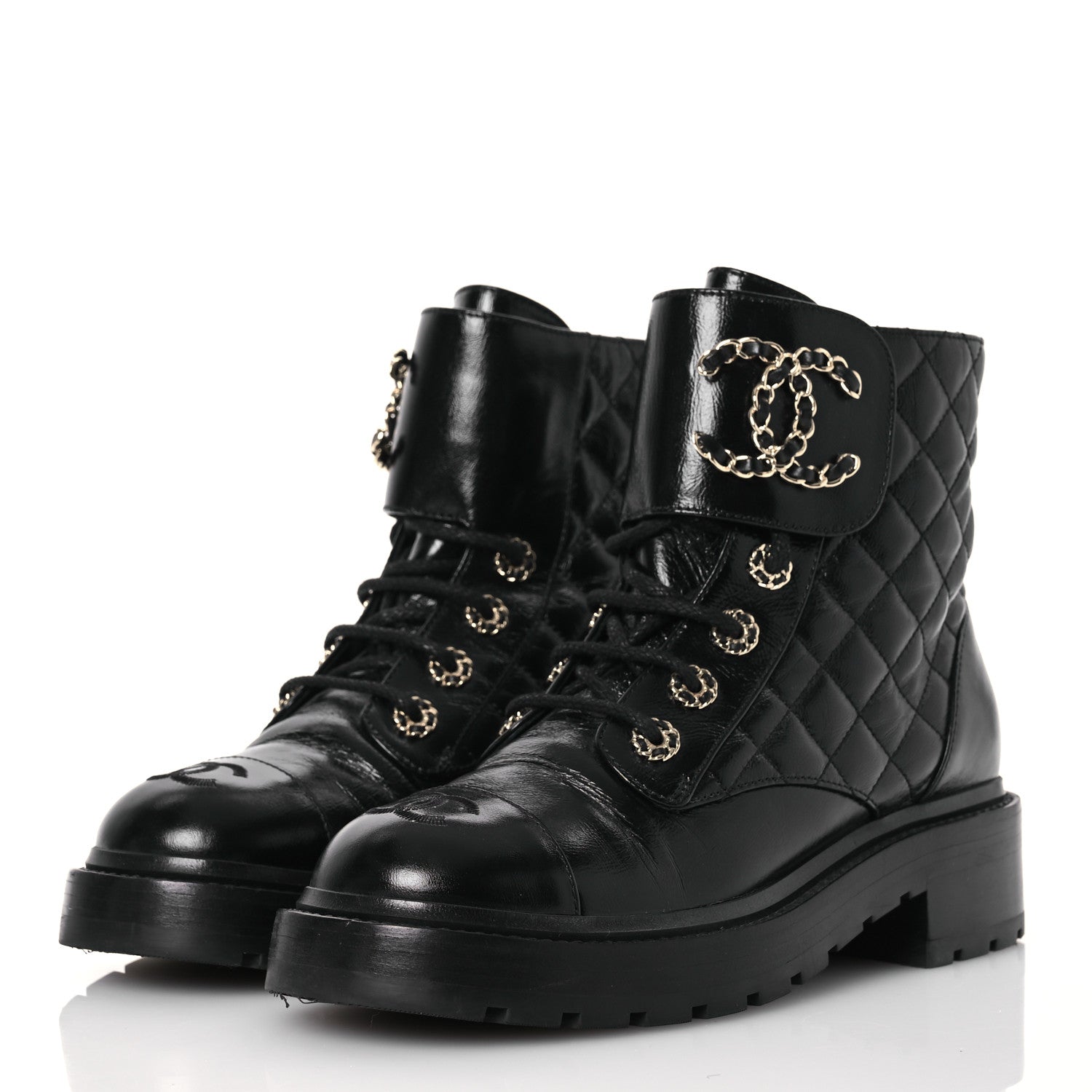 CHANEL レア　キルティングブーツ　37 Chanel Shiny Calfskin Quilted Lace Up Combat Boots 37 Black