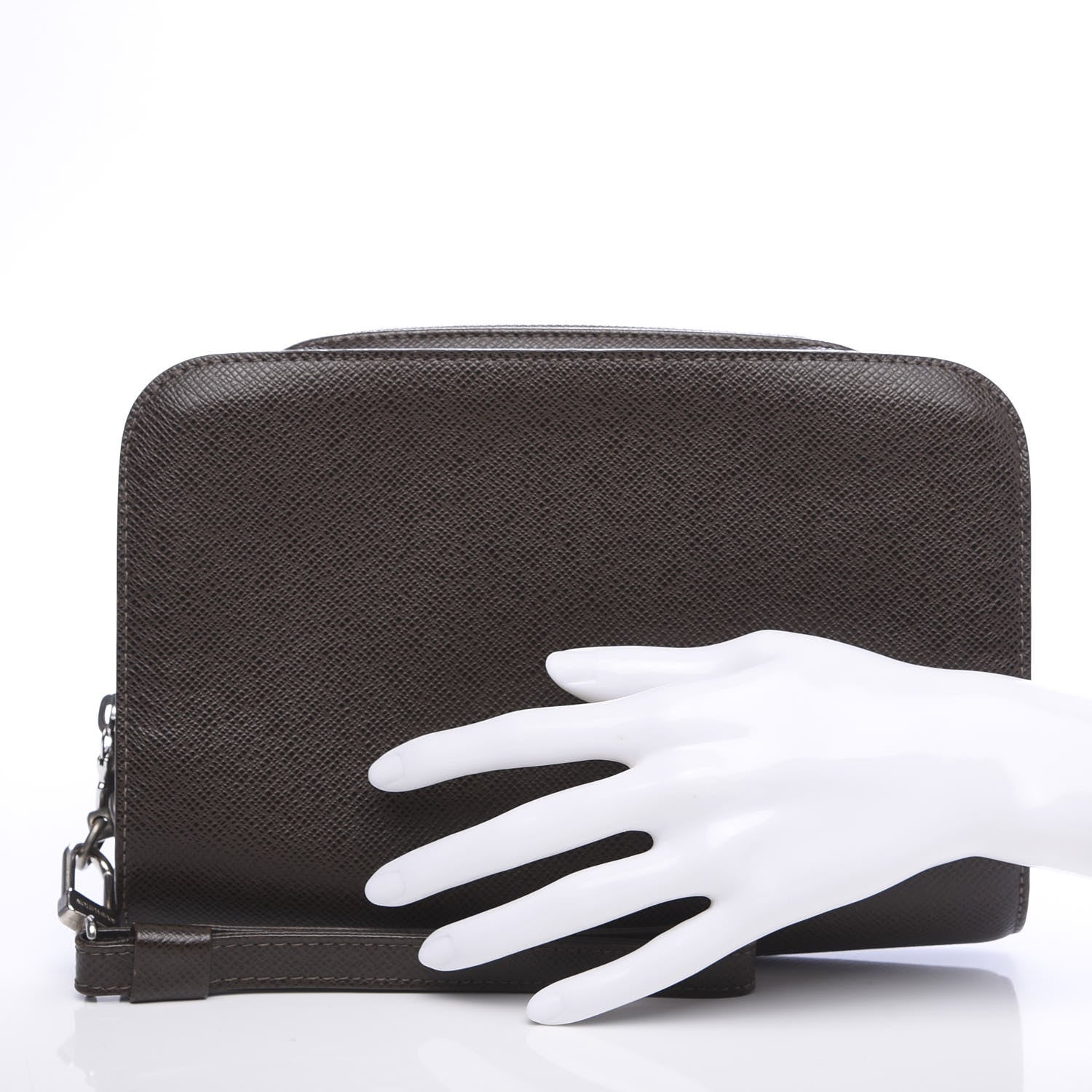 Louis Vuitton Taiga Baikal Pochette Grizzli 2 of 6