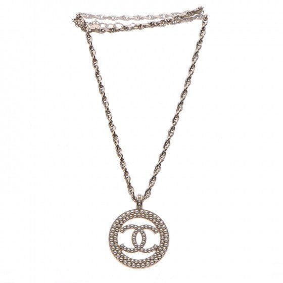 Chanel Pearl CC Round Pendant Necklace Gold 3 of 5