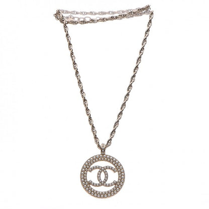 Chanel Pearl CC Round Pendant Necklace Gold 3 of 5
