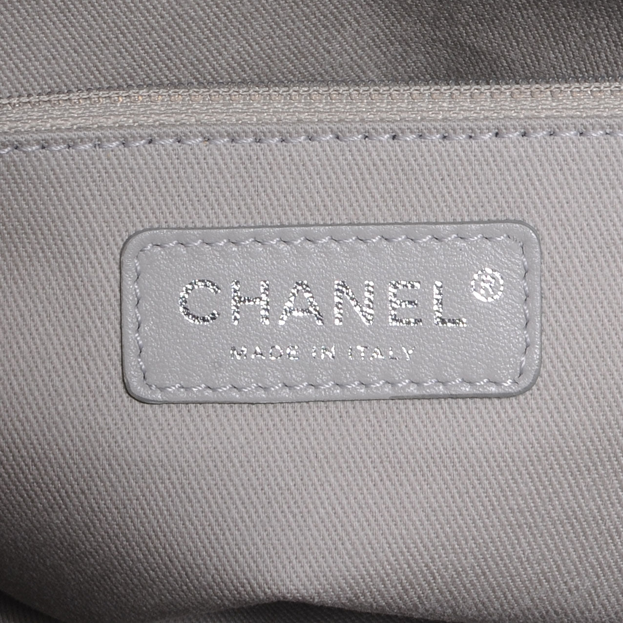 Caviar Jumbo Easy Flap Black