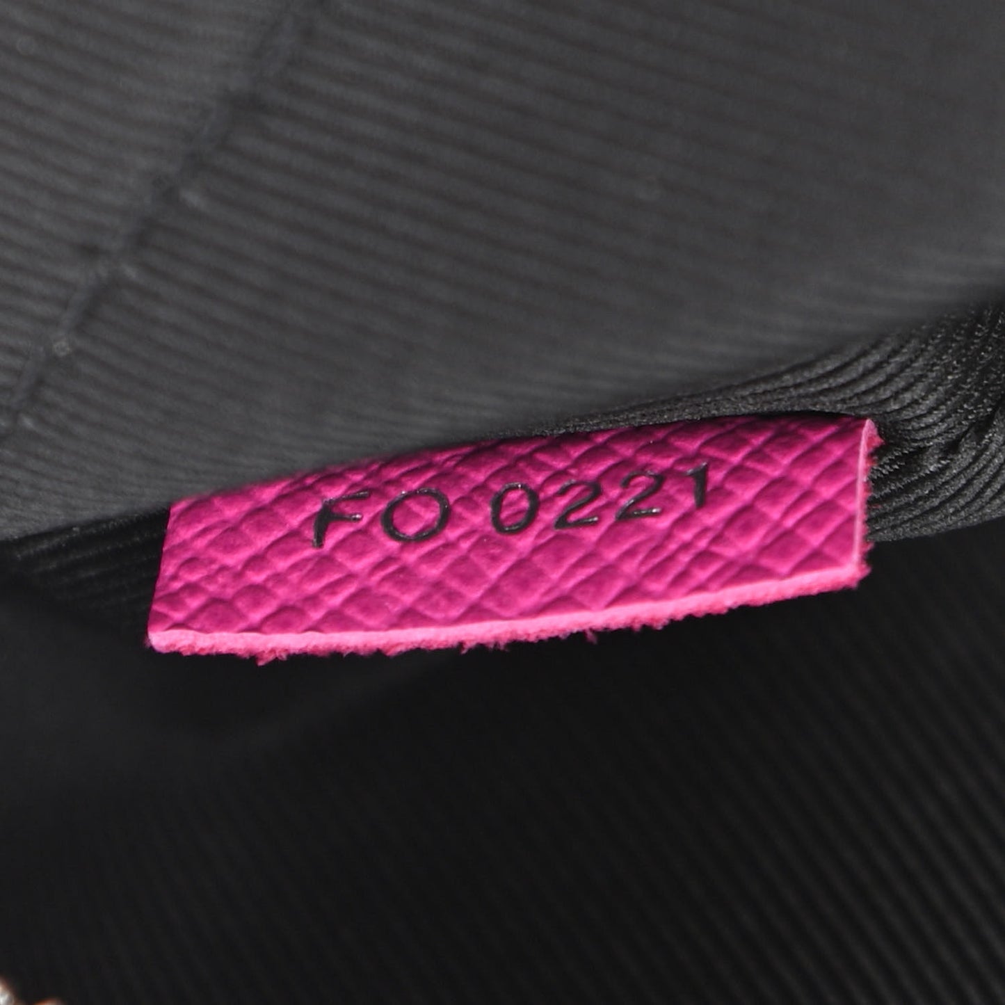 Taigarama Outdoor Messenger Fuchsia