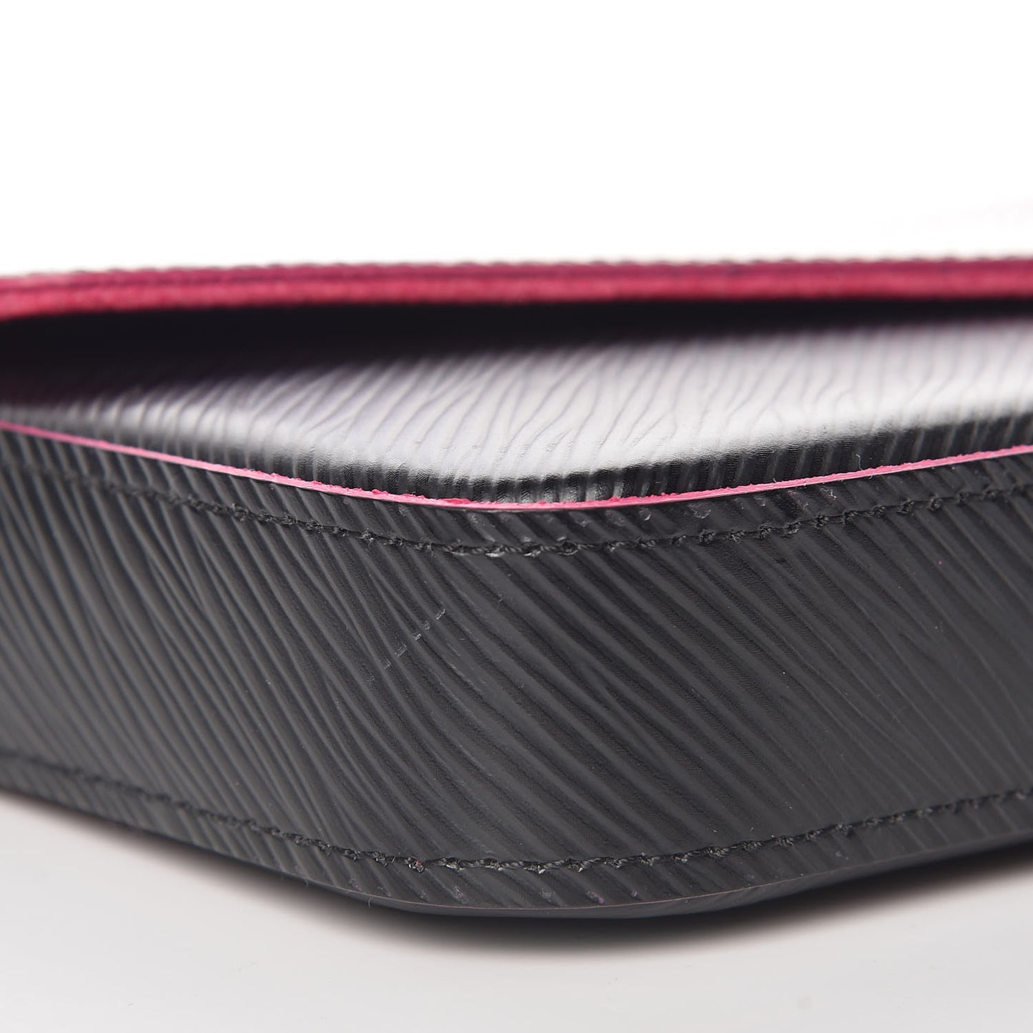 Epi Pochette Felicie Black Hot Pink