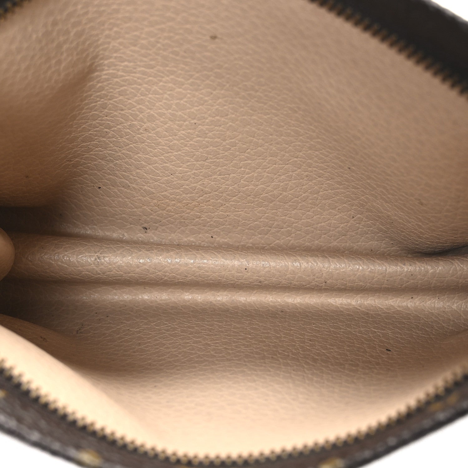 Louis Vuitton Monogram Toiletry Pouch 15 5 of 7