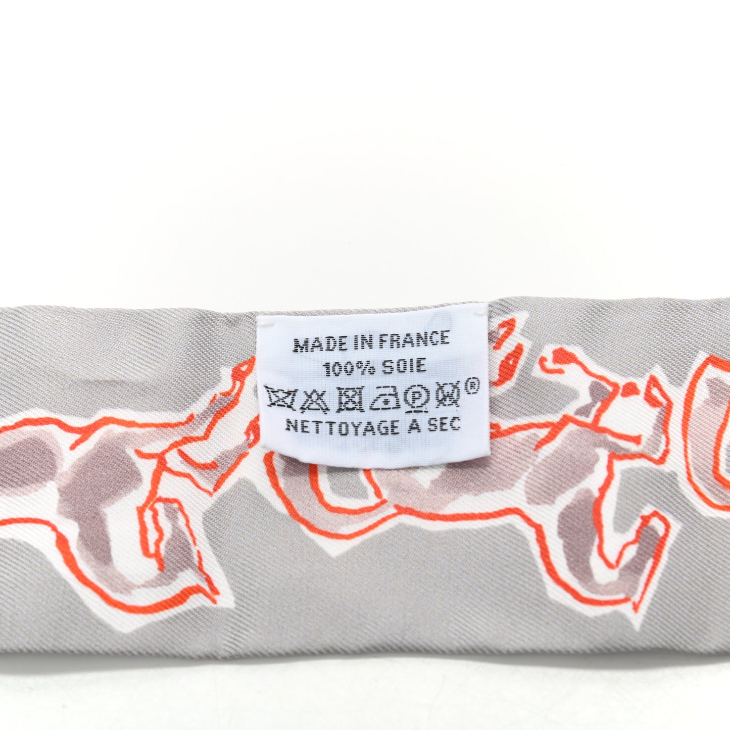 Silk Chevaux En Liberte Twilly Gris Perle Rouge White