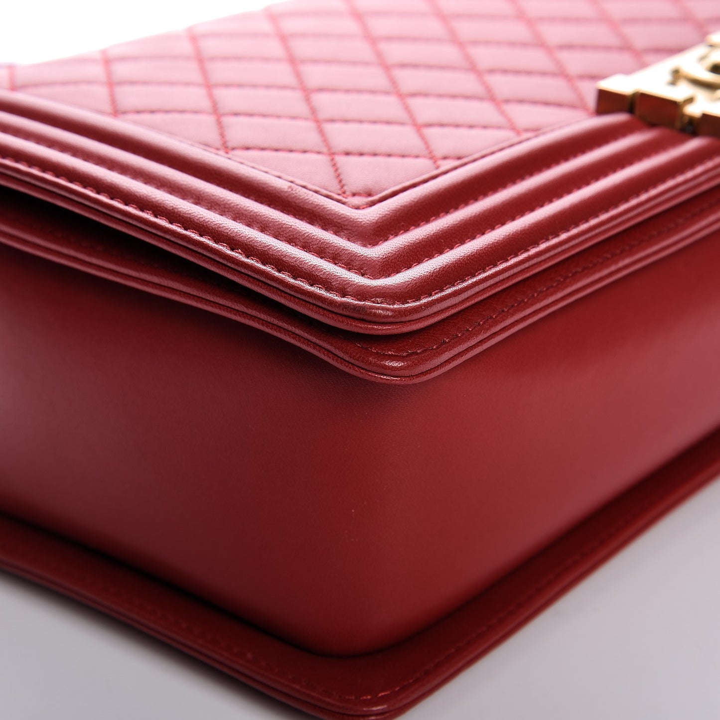Lambskin Quilted New Medium Boy Flap Red