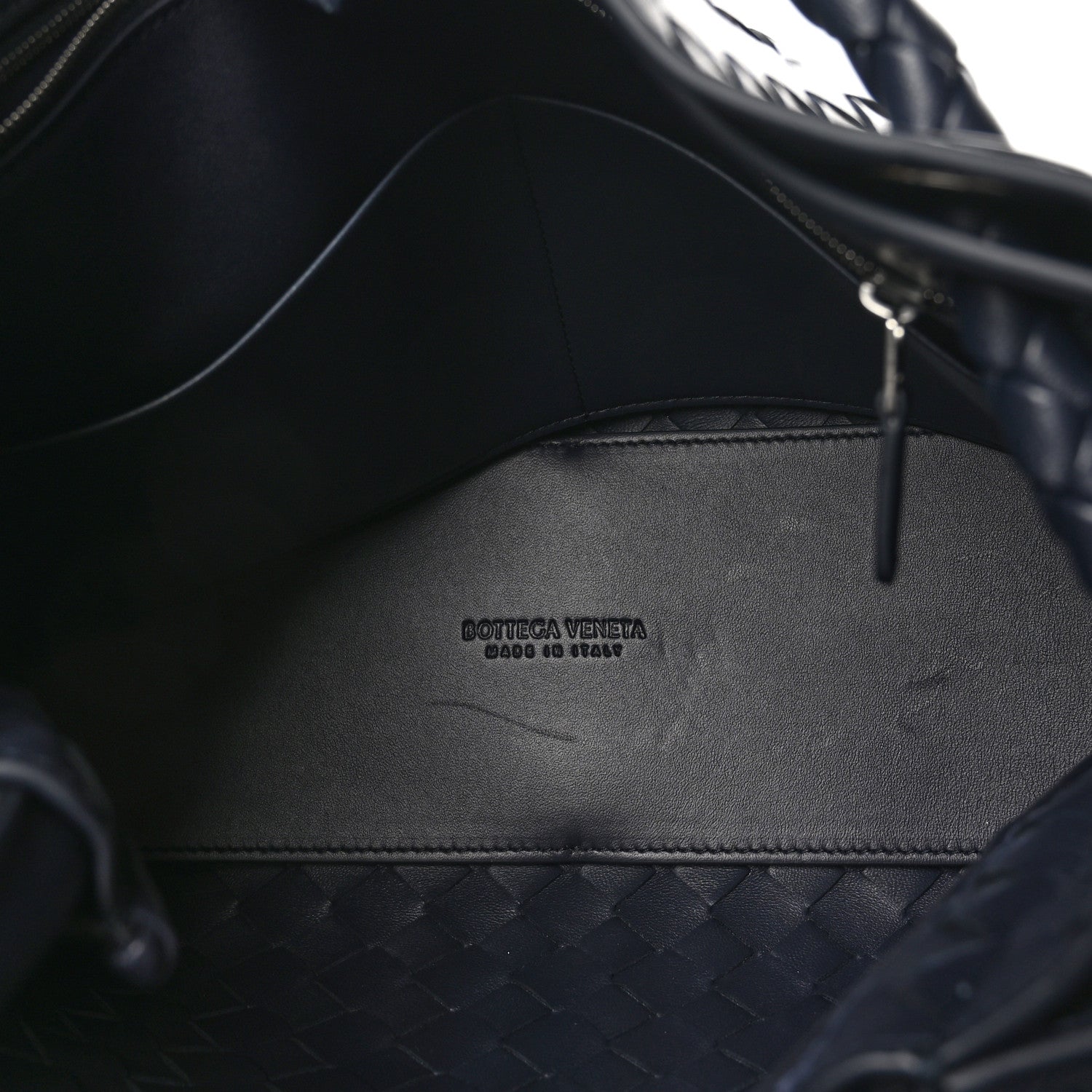 Bottega Veneta Nappa Intrecciato Medium Andiamo Shoulder Bag Space 5 of 9