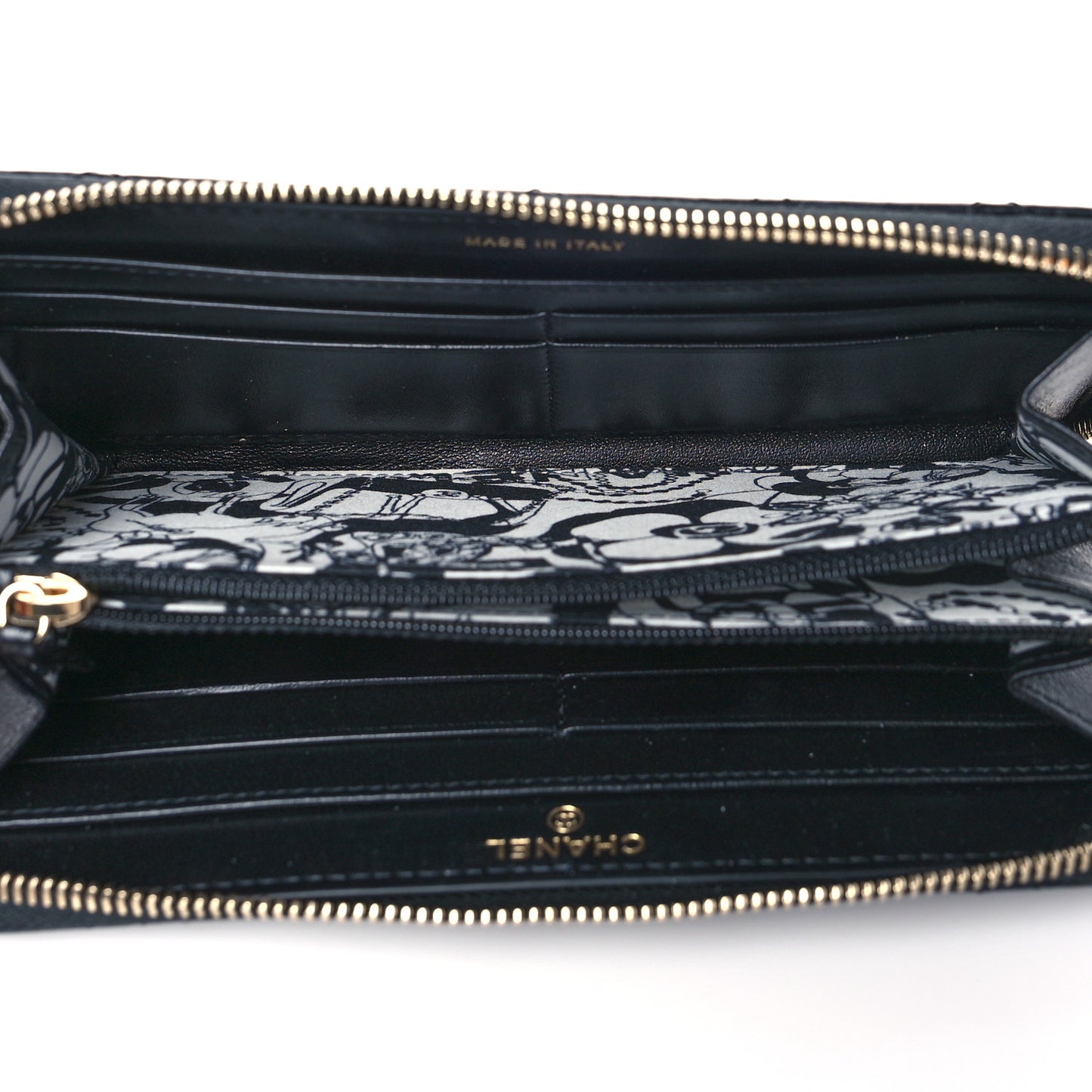 Lambskin Quilted Large Gusset Zip Around Wallet Black