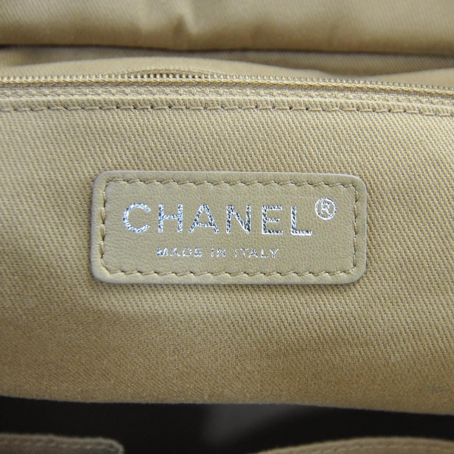 Leather VIP Medium Shopping Tote Beige and Black