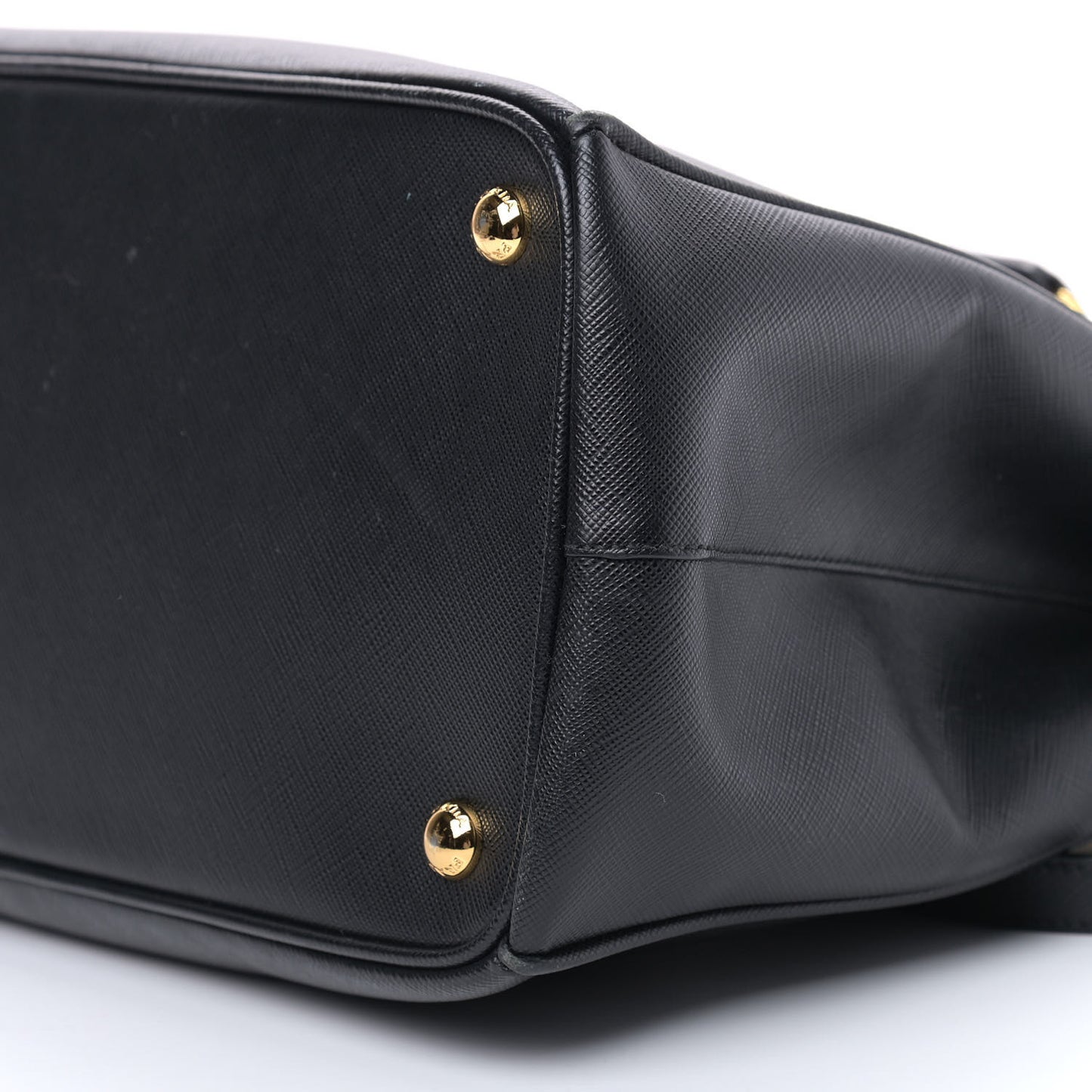 Saffiano Medium Galleria Double Zip Tote Black
