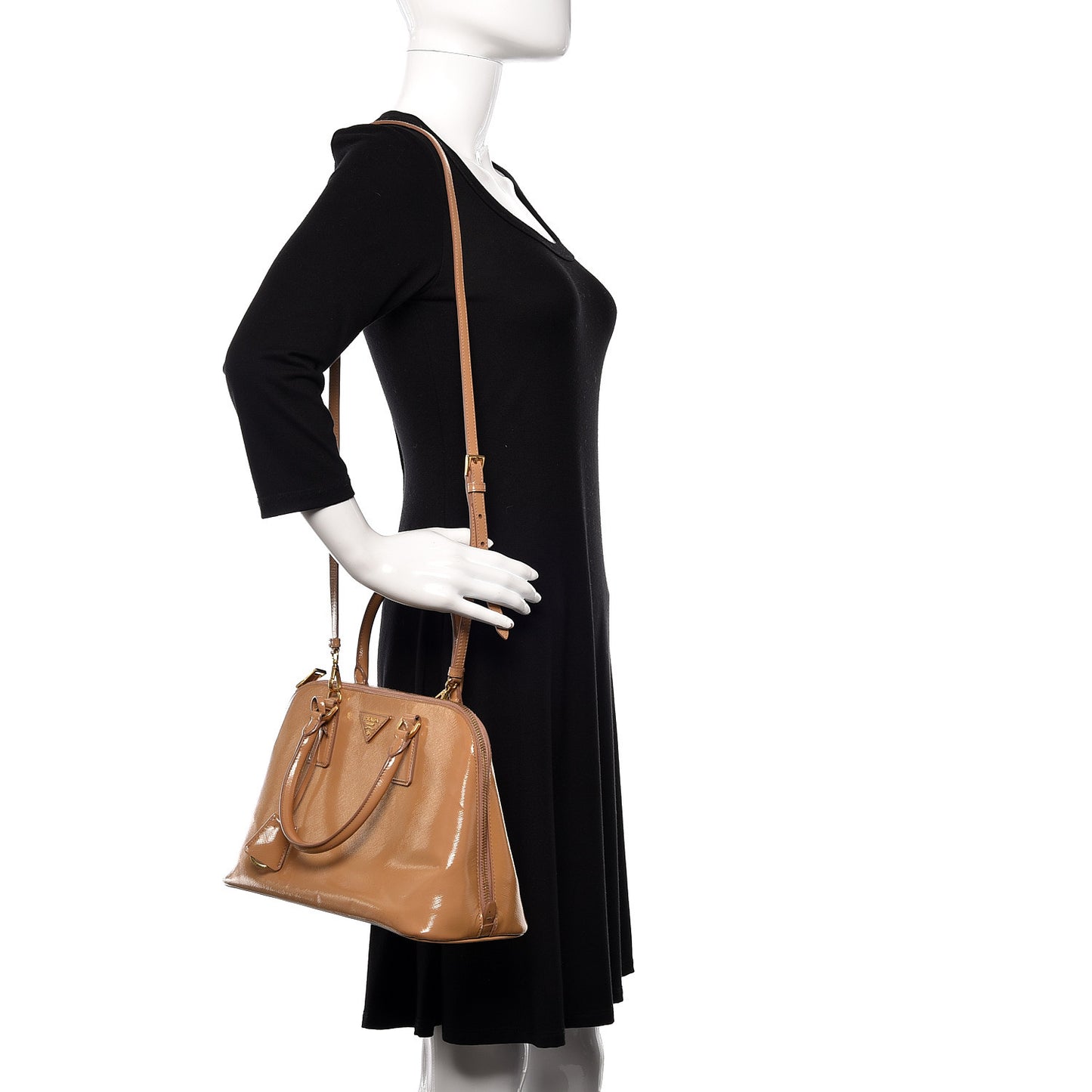 Saffiano Vernice Medium Promenade Tote Cammeo